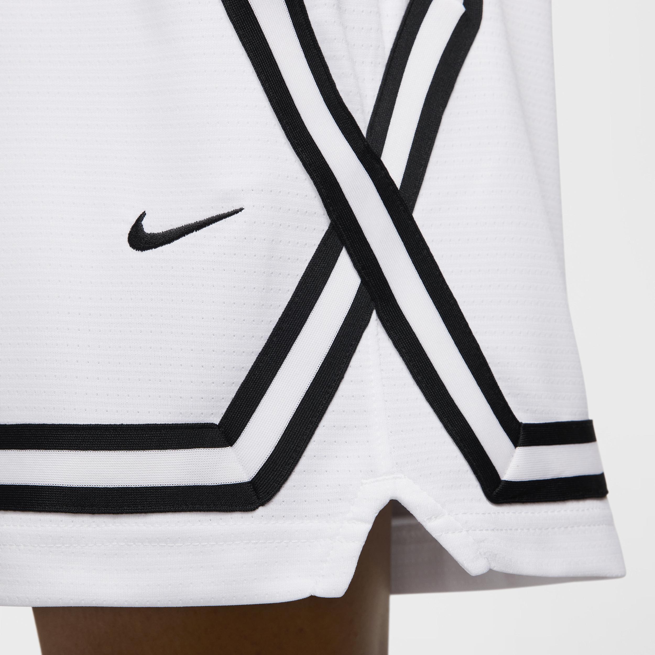 Nike Womens Crossover Dri-FIT 5 Basketball Shorts | FV8505-100 Product Image