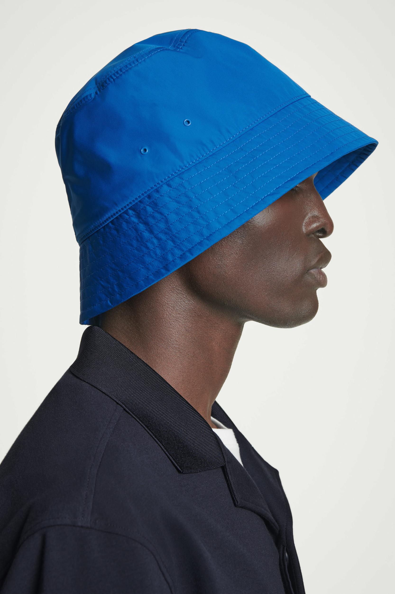 BUCKET HAT Product Image
