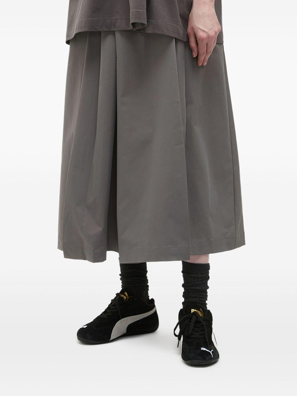 pleated trousers  Product Image