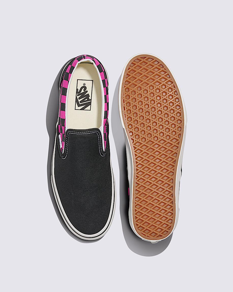 Classic Slip-On Shoe in Black / Raspberry Pink| Vans US Product Image