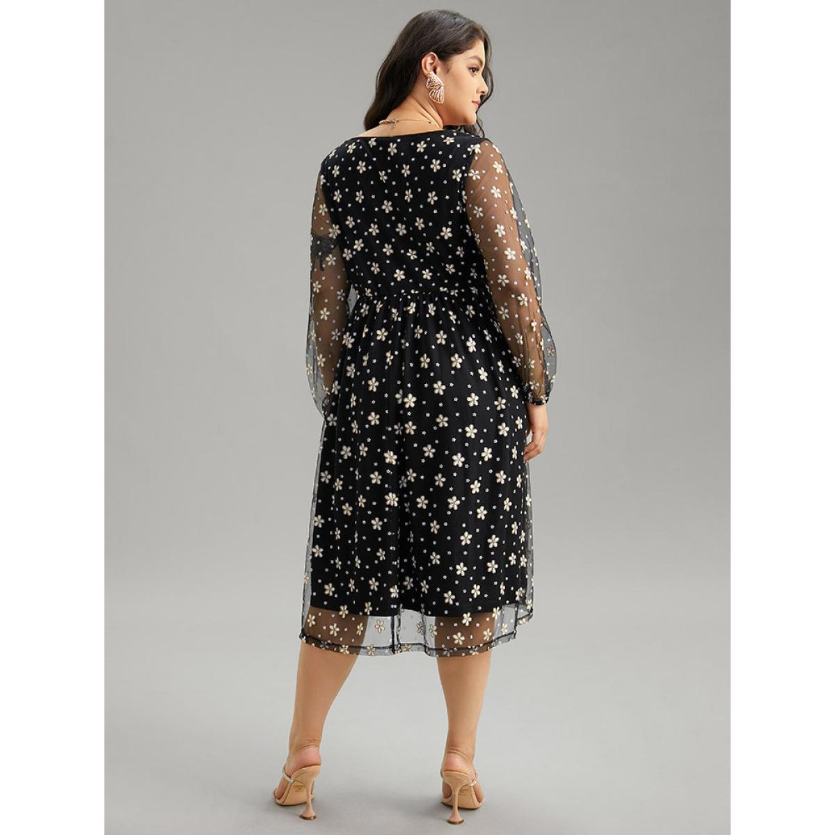 Plus Size Floral Lace Mesh Pocket Elastic Waist Dress Black Women Party Elastic cuffs Square Neck Long Sleeve Curvy Midi Dress BloomChic 30/6X Product Image