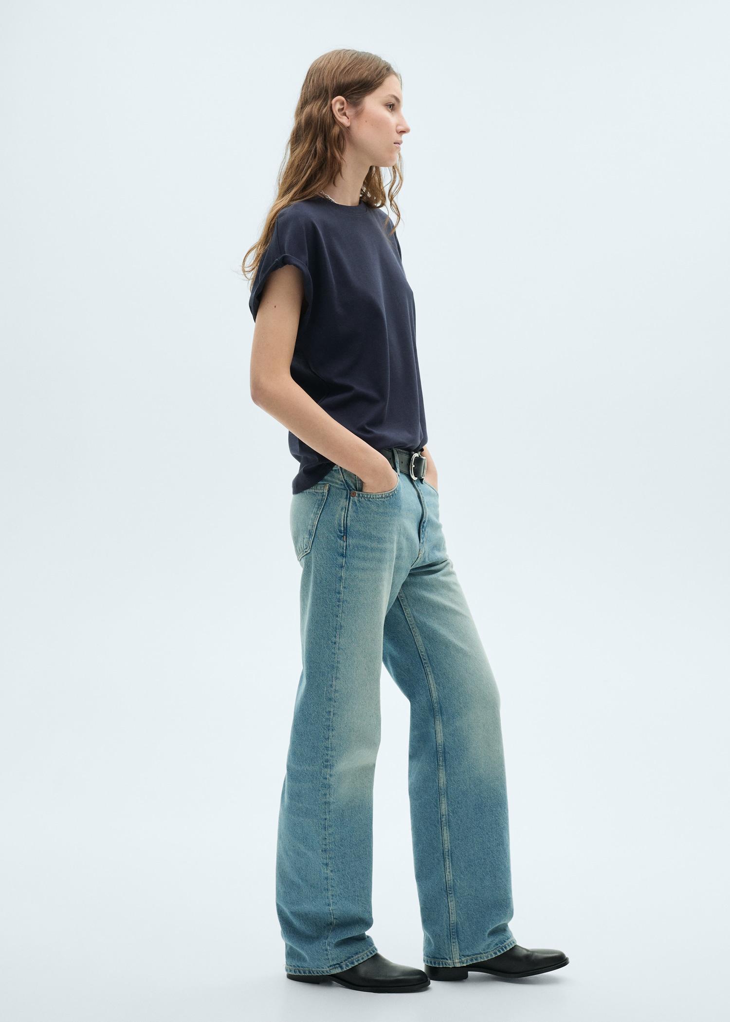 Rounded neck cotton t-shirt - Women | MANGO USA Product Image