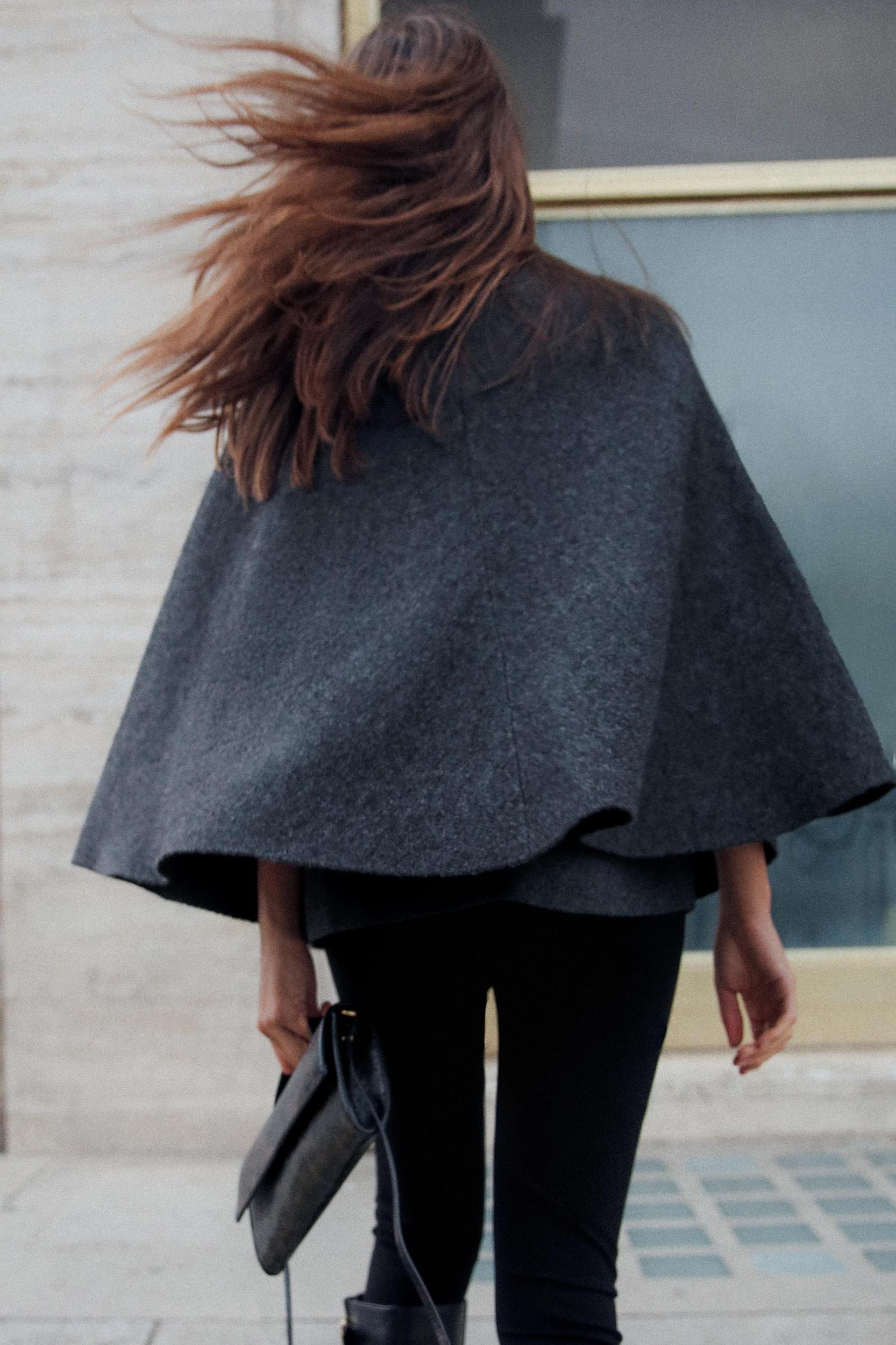 KNIT CAPE COAT Product Image