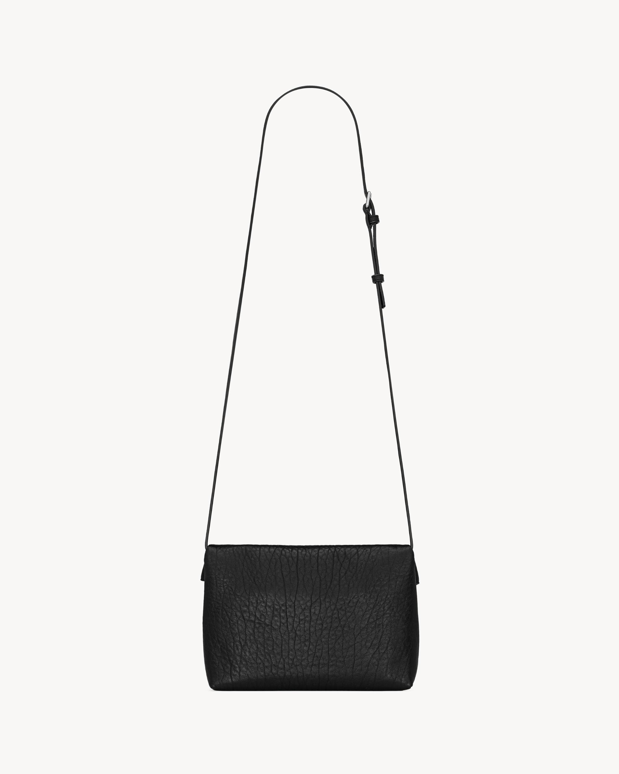 CASSANDRE envelope messenger in lambskin Product Image
