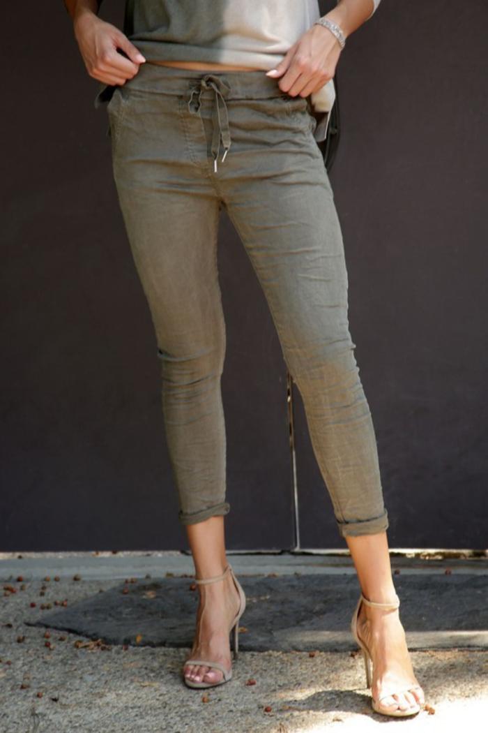 Solid Crinkle Jogger With Star Pocket Product Image