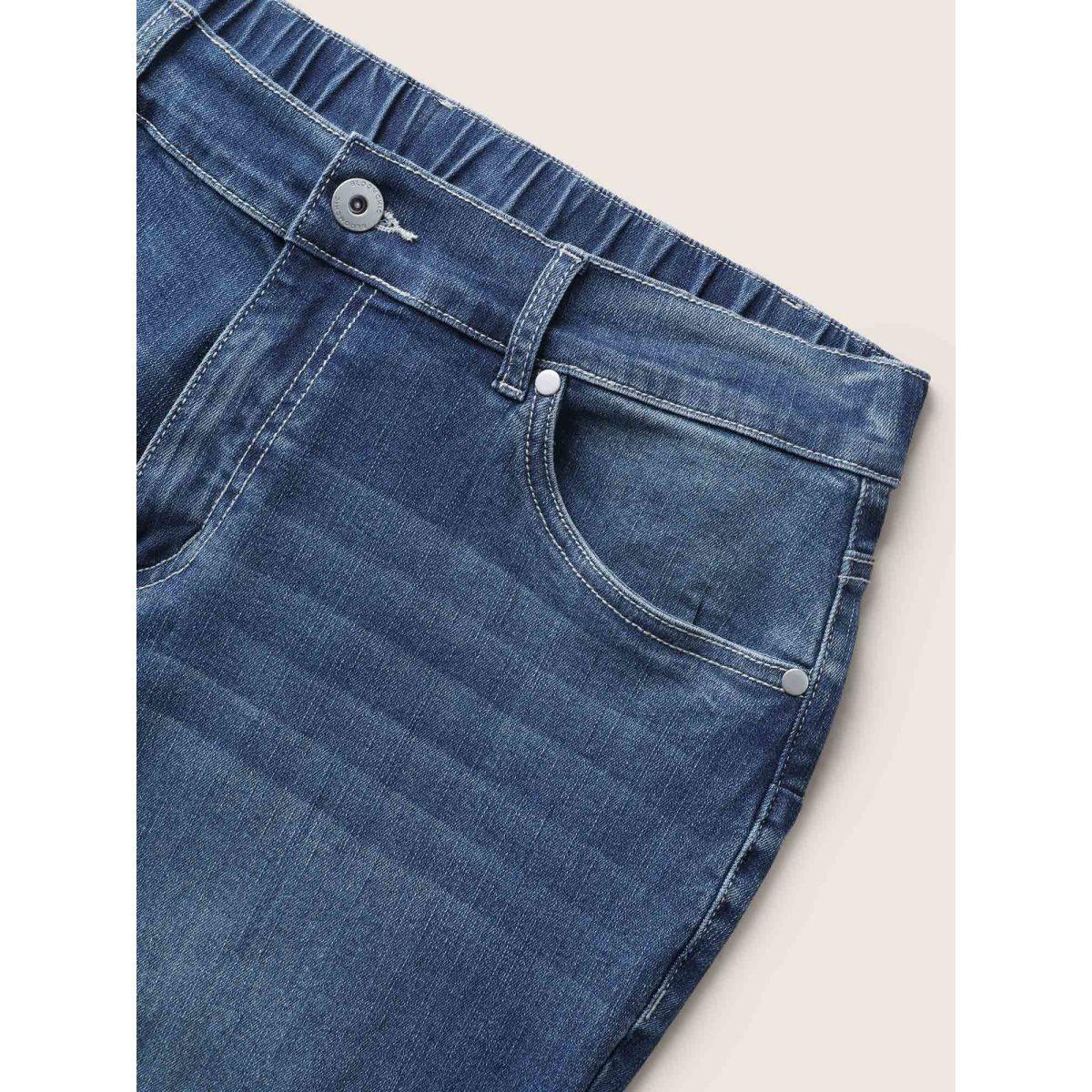 Plus Size High Stretch Slanted Pocket Slim Cropped Jeans Women Denimblue Casual Button High stretch Slanted pocket Jeans BloomChic 16/1X Product Image