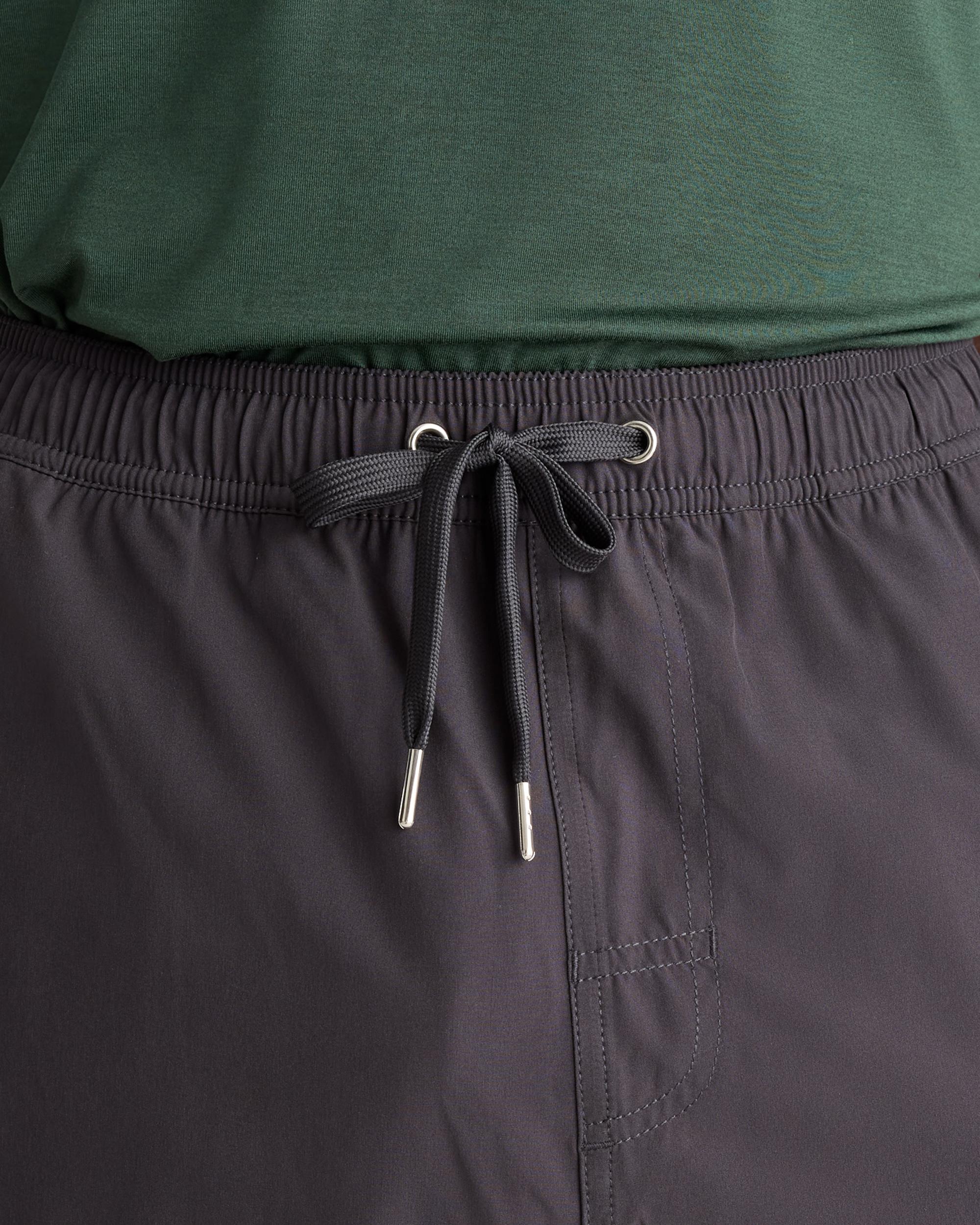 Quince | Men's Performance Tech Short 7.5" Recycled Poly with Stretch Product Image