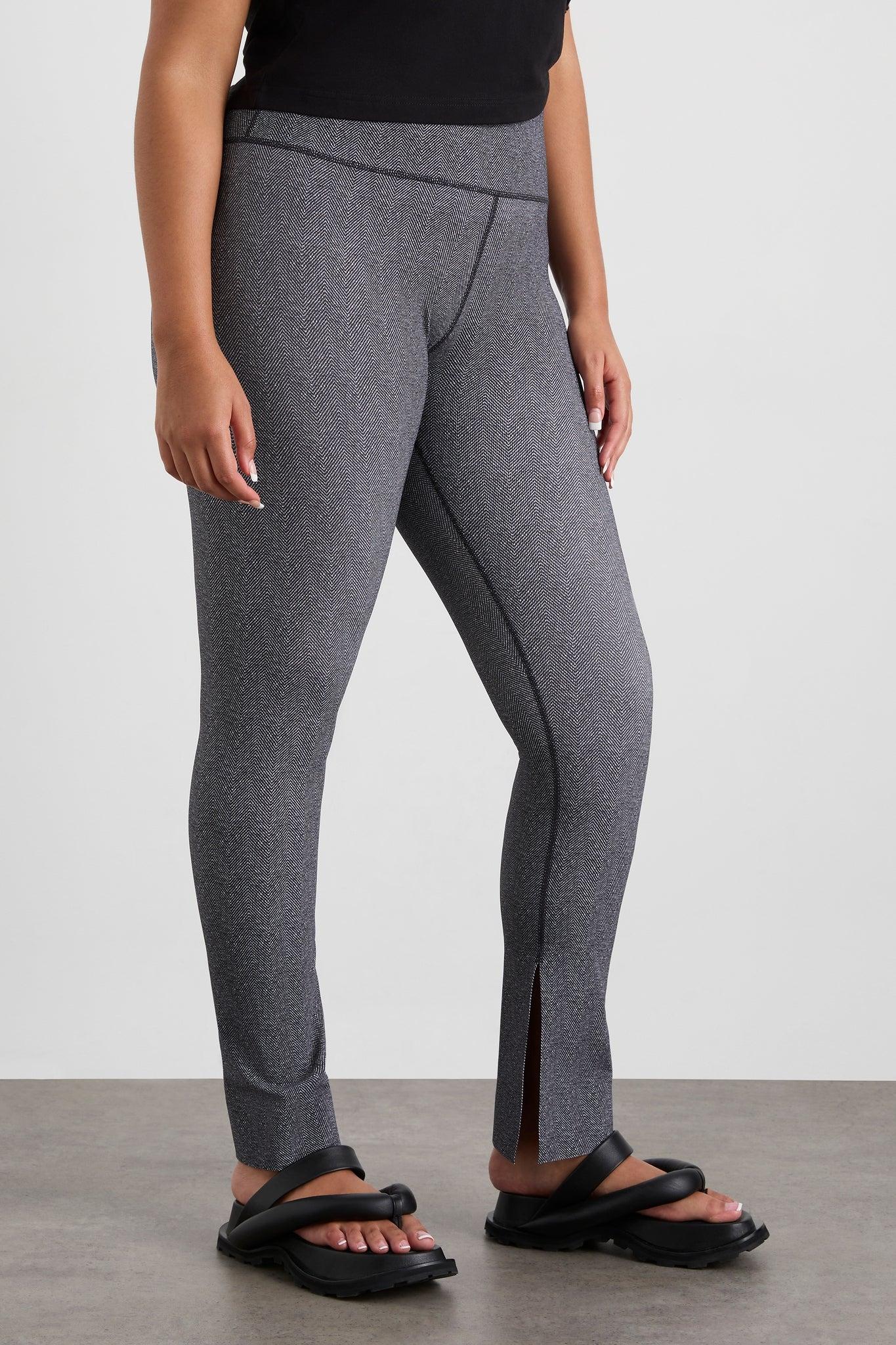 Split Hem Leggings 205 Product Image