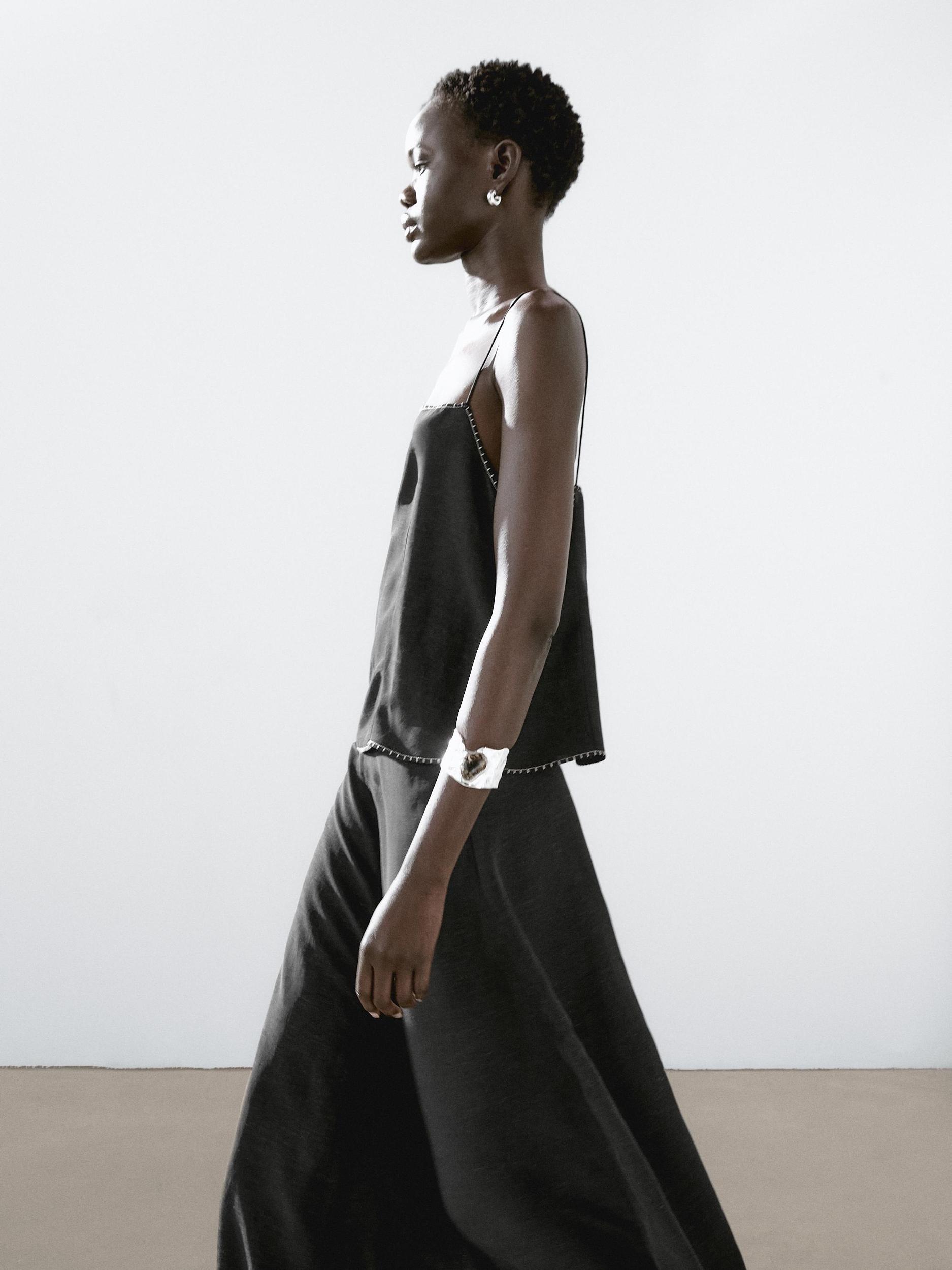 Strappy top with contrast topstitching Product Image