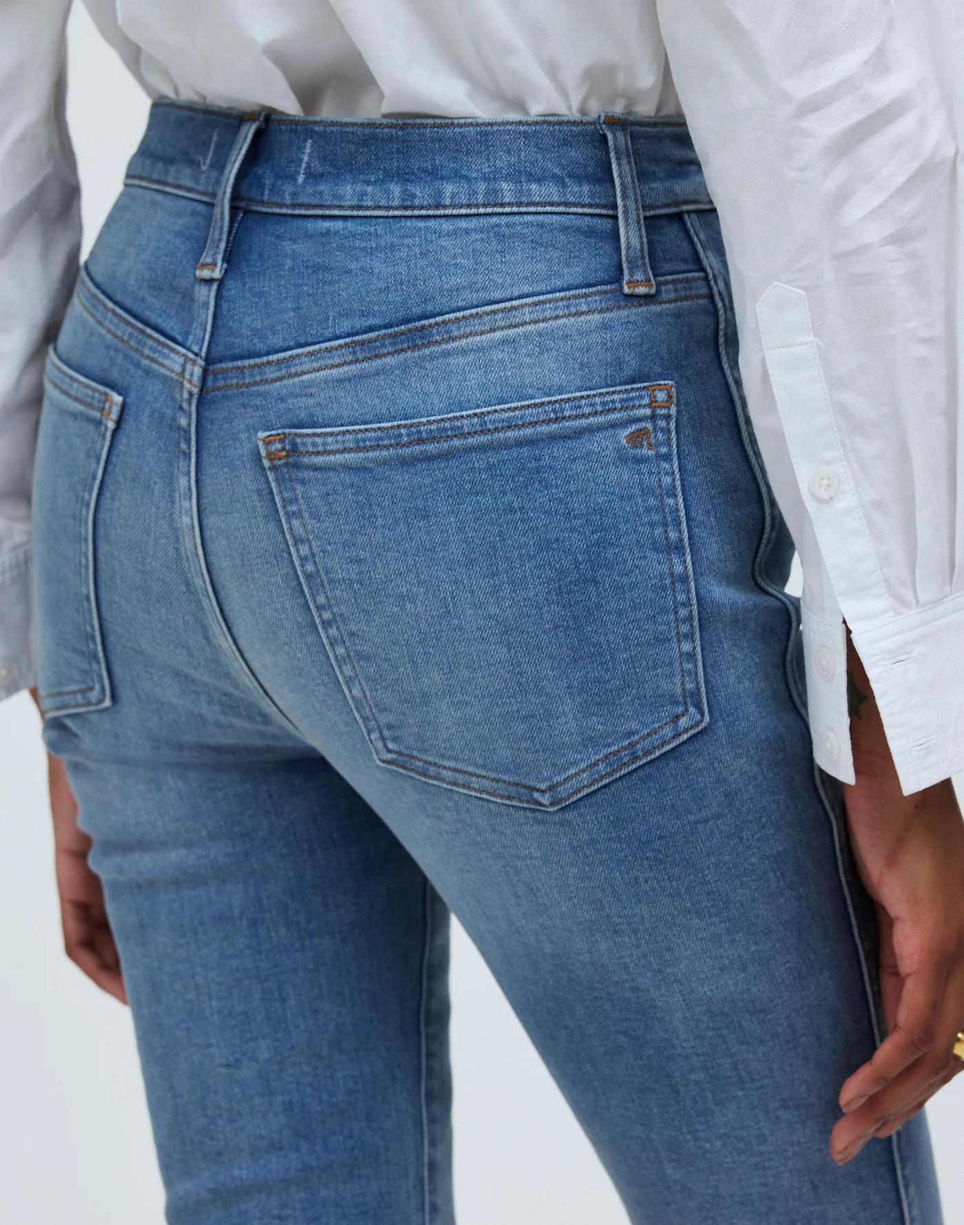The '90s Capri Jean Product Image