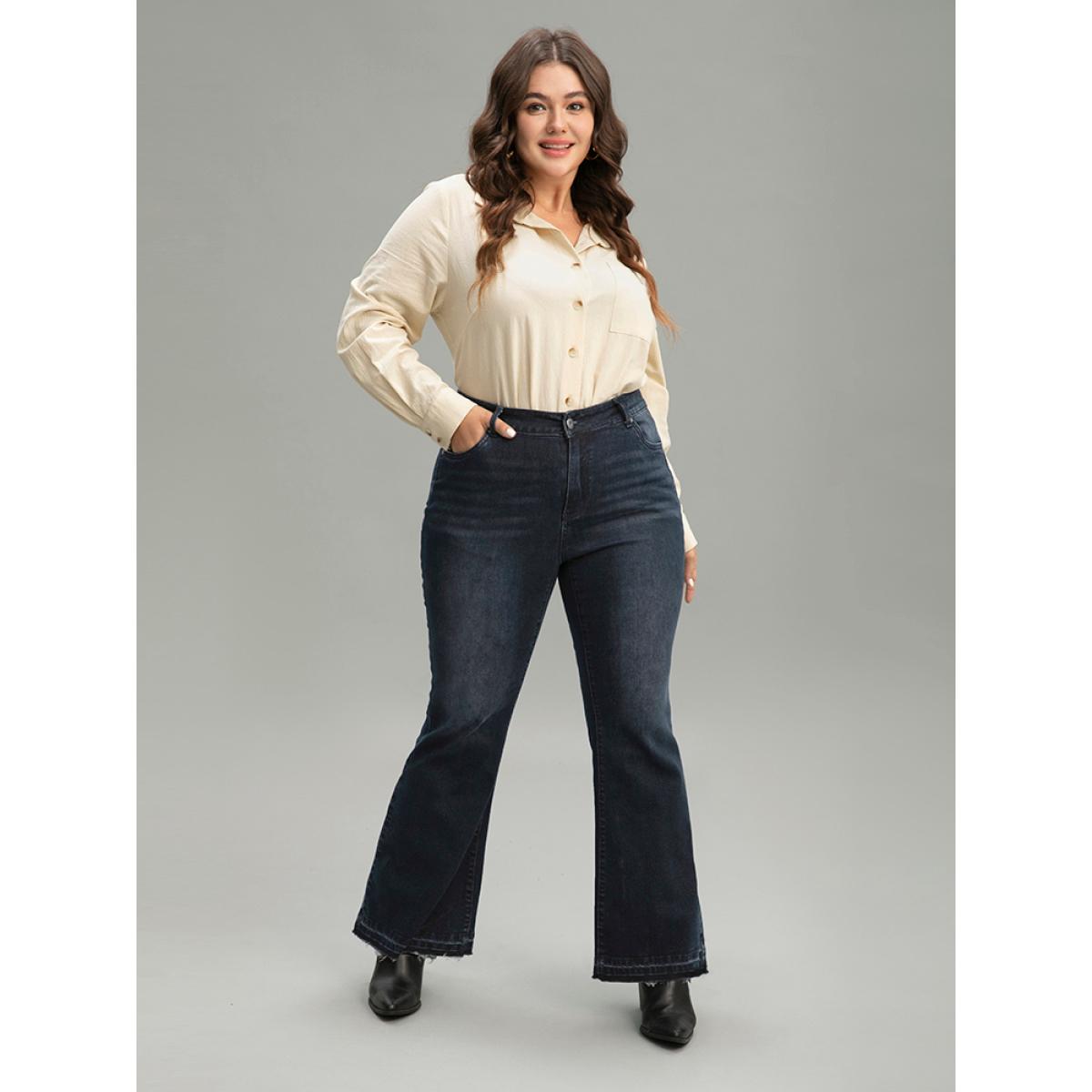 Plus Size Flare Leg Pocket Dark Wash Jeans Women Midnight Casual Plain Plain High stretch Pocket Jeans BloomChic 12/L Product Image