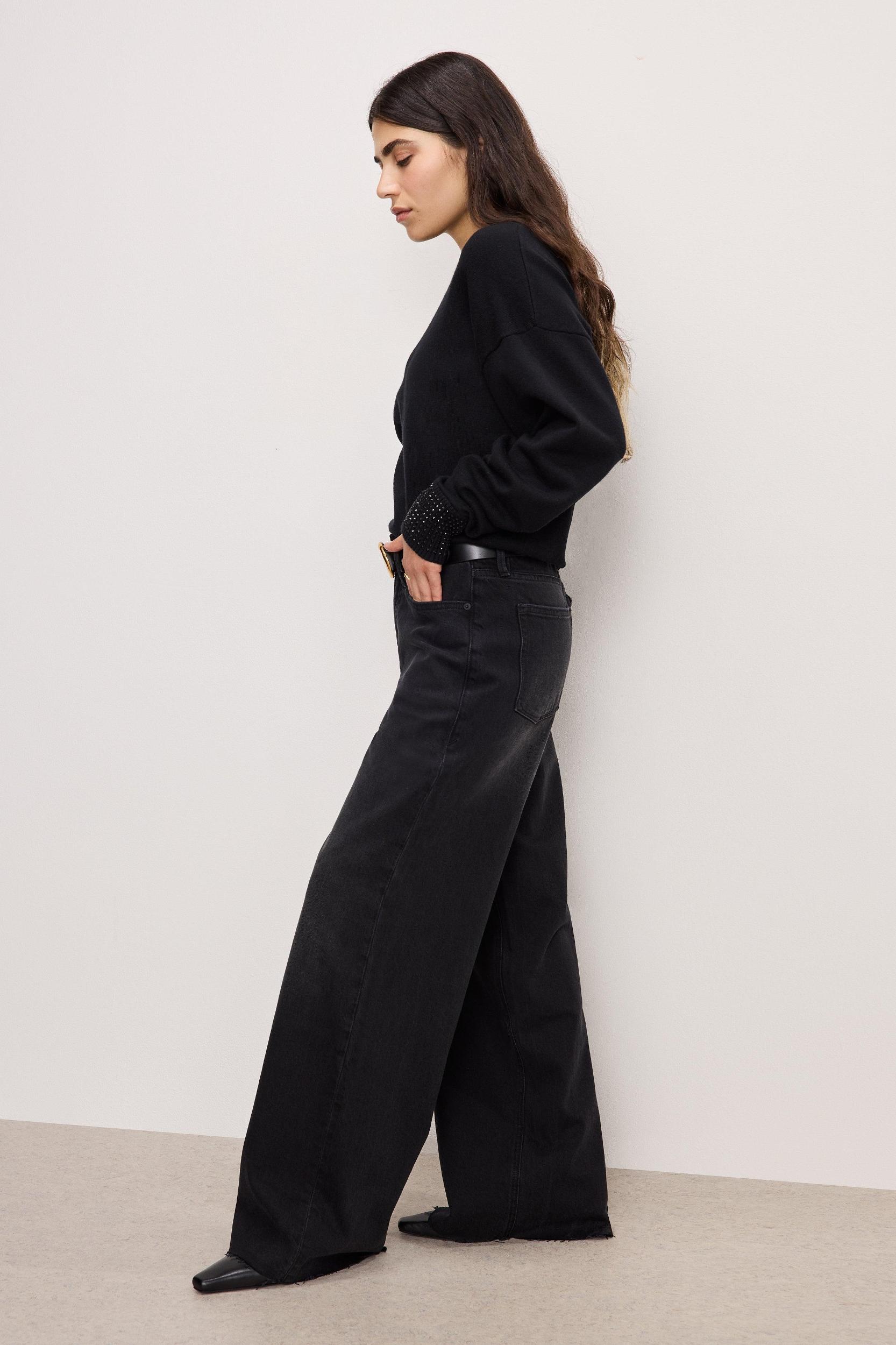 GOOD EASE PETITE RELAXED JEANS | BLACK324 Product Image