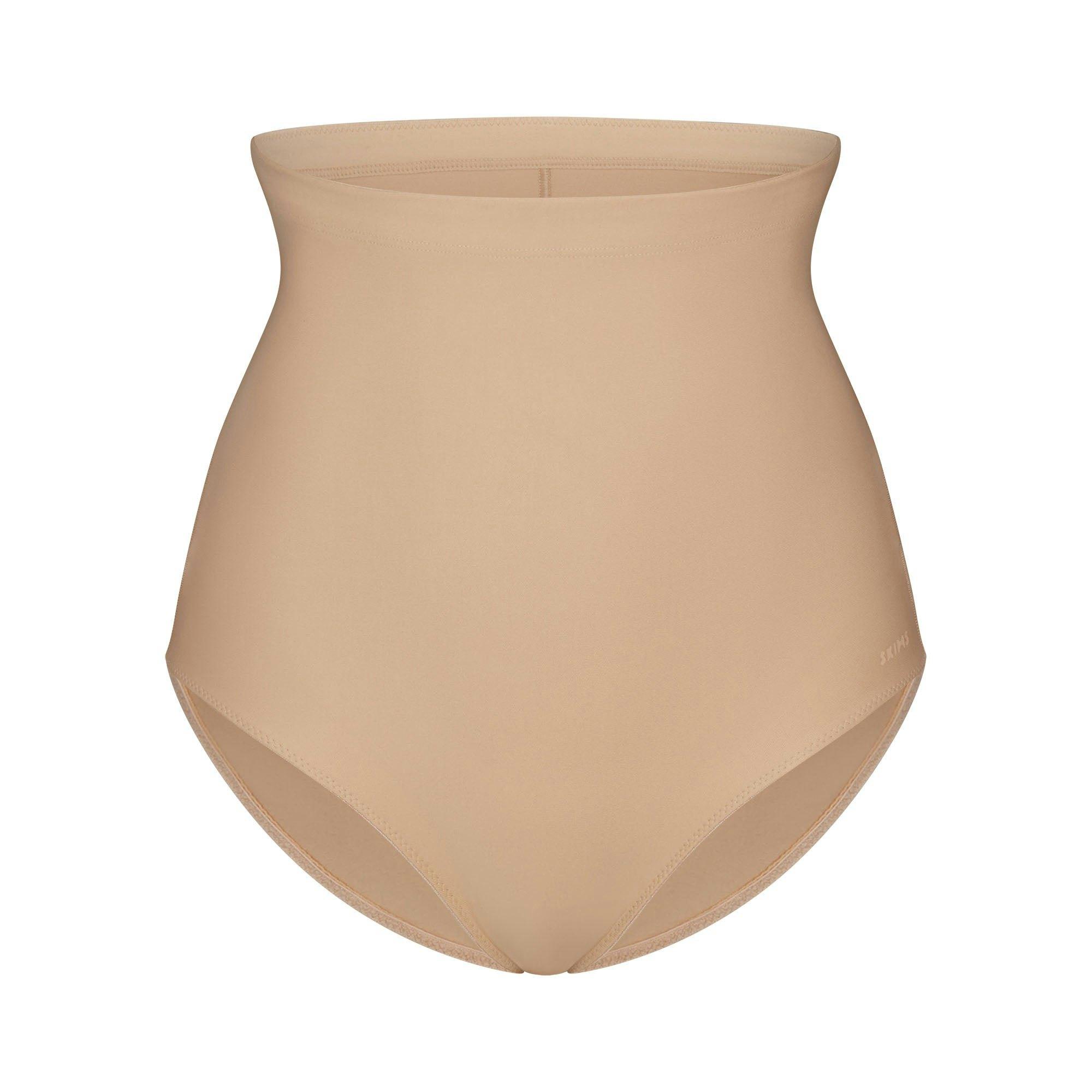 SKIMS BODY BUTT ENHANCING PADDED BRIEF | ONYX Product Image