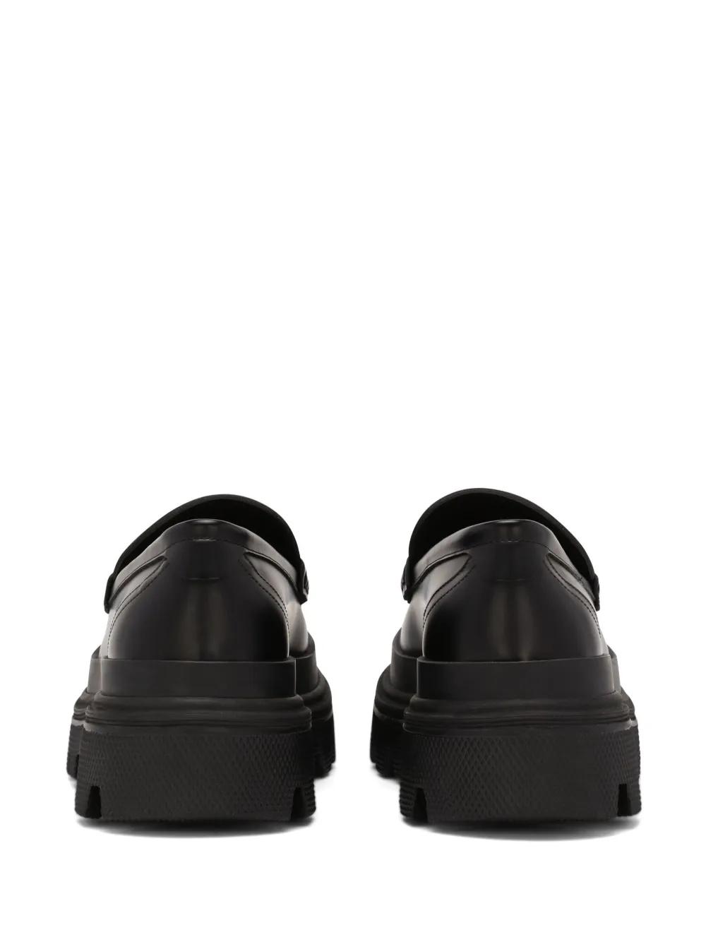 logo-plaque leather loafers Product Image