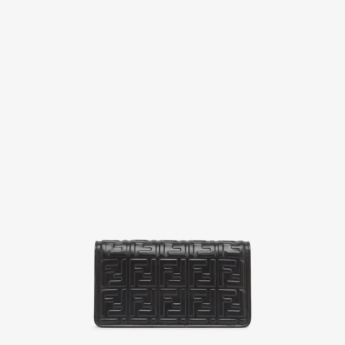 Wallet On Chain BaguetteBlack nappa leather wallet Product Image