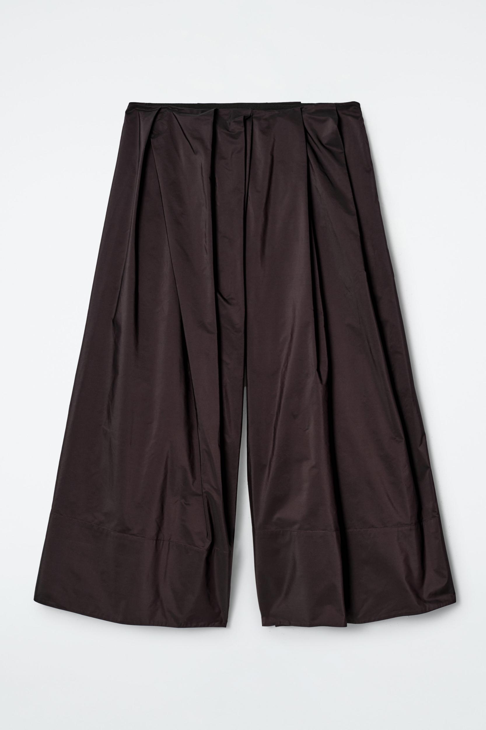 VOLUMINOUS PLEATED CULOTTES Product Image