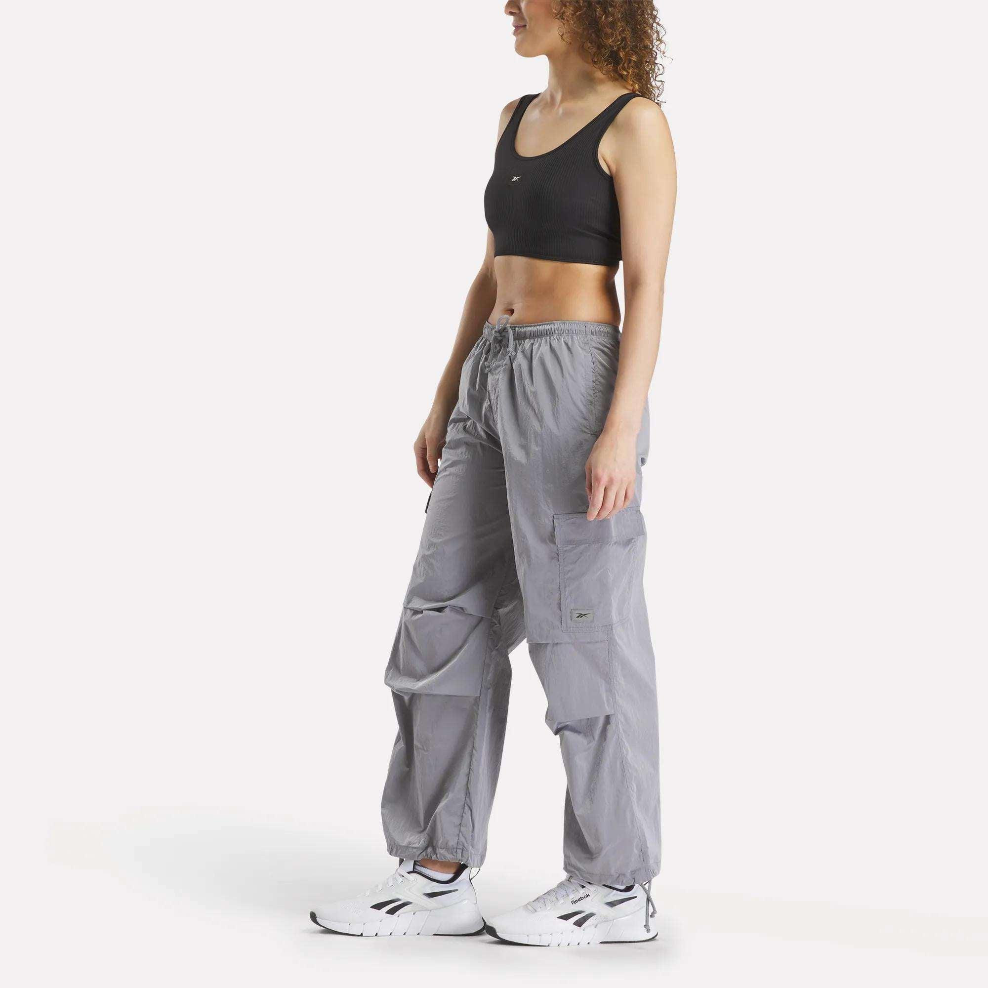 Women's Studio Style Cargo Pants Female Product Image