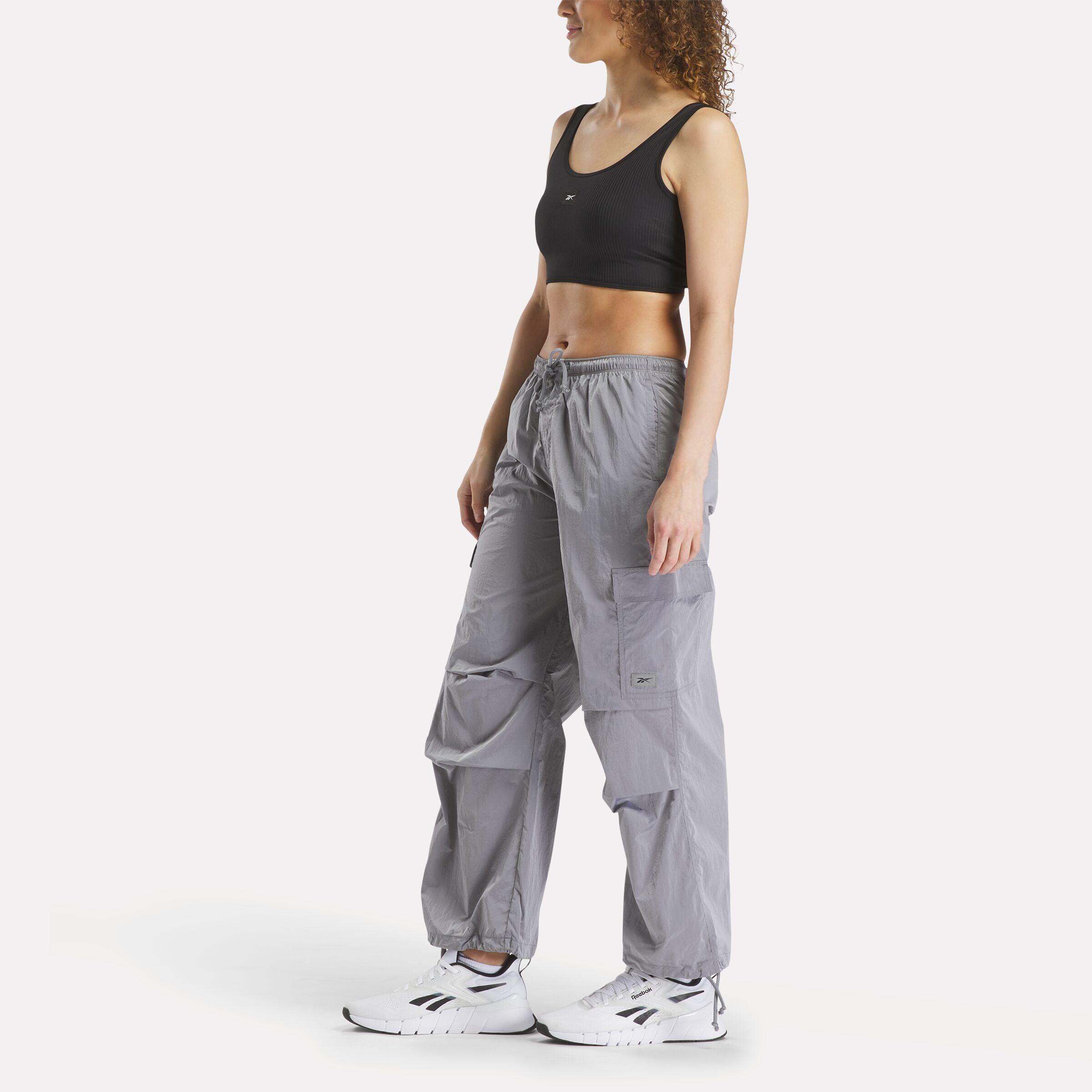 Women's Studio Style Cargo Pants Female Product Image