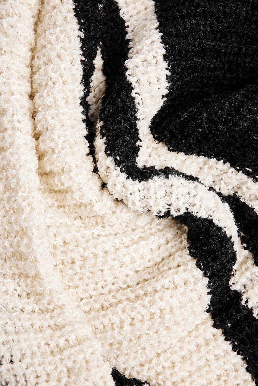 Striped Scarf Product Image