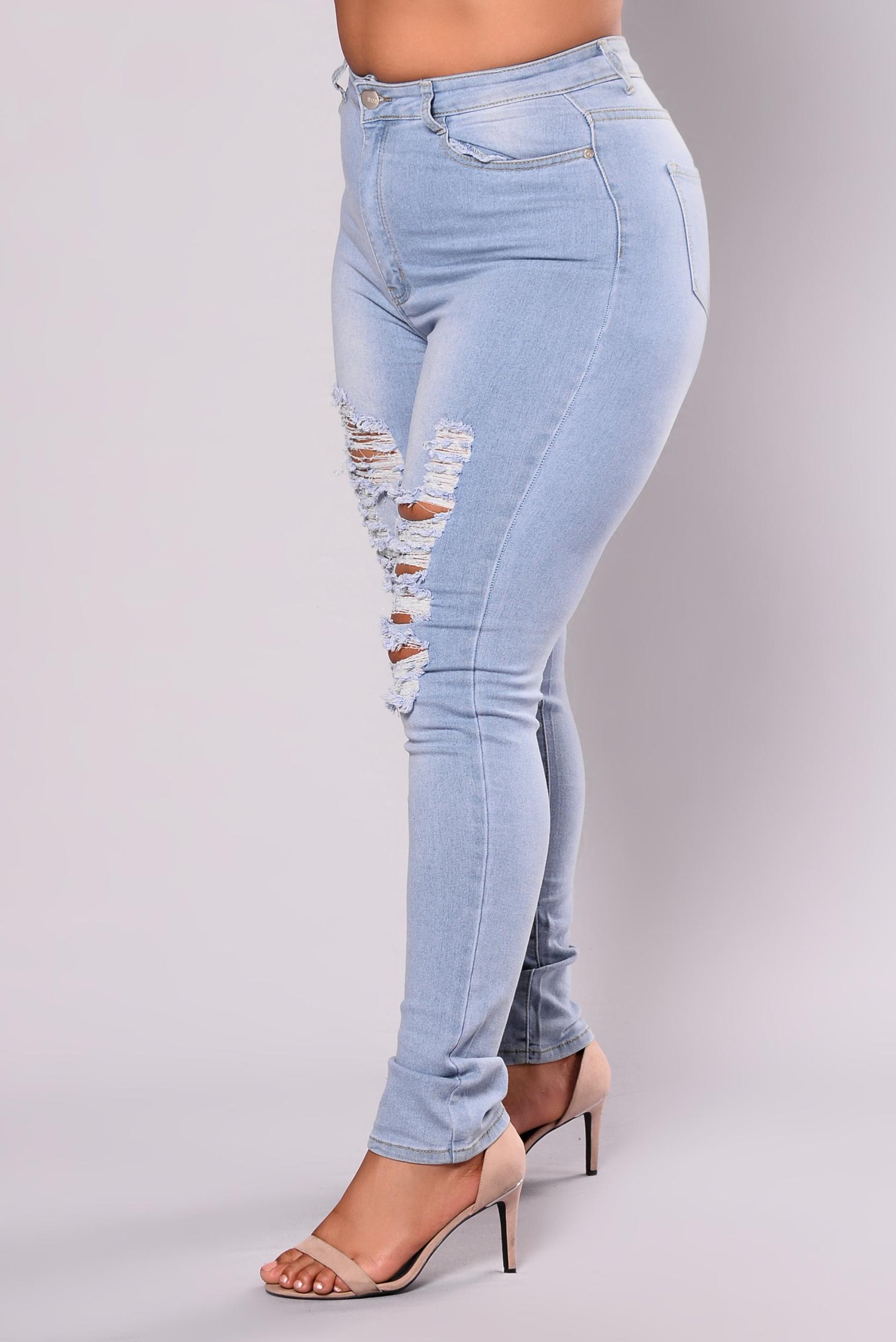 Drive To The Ocean Jeans - Light Blue Wash Product Image