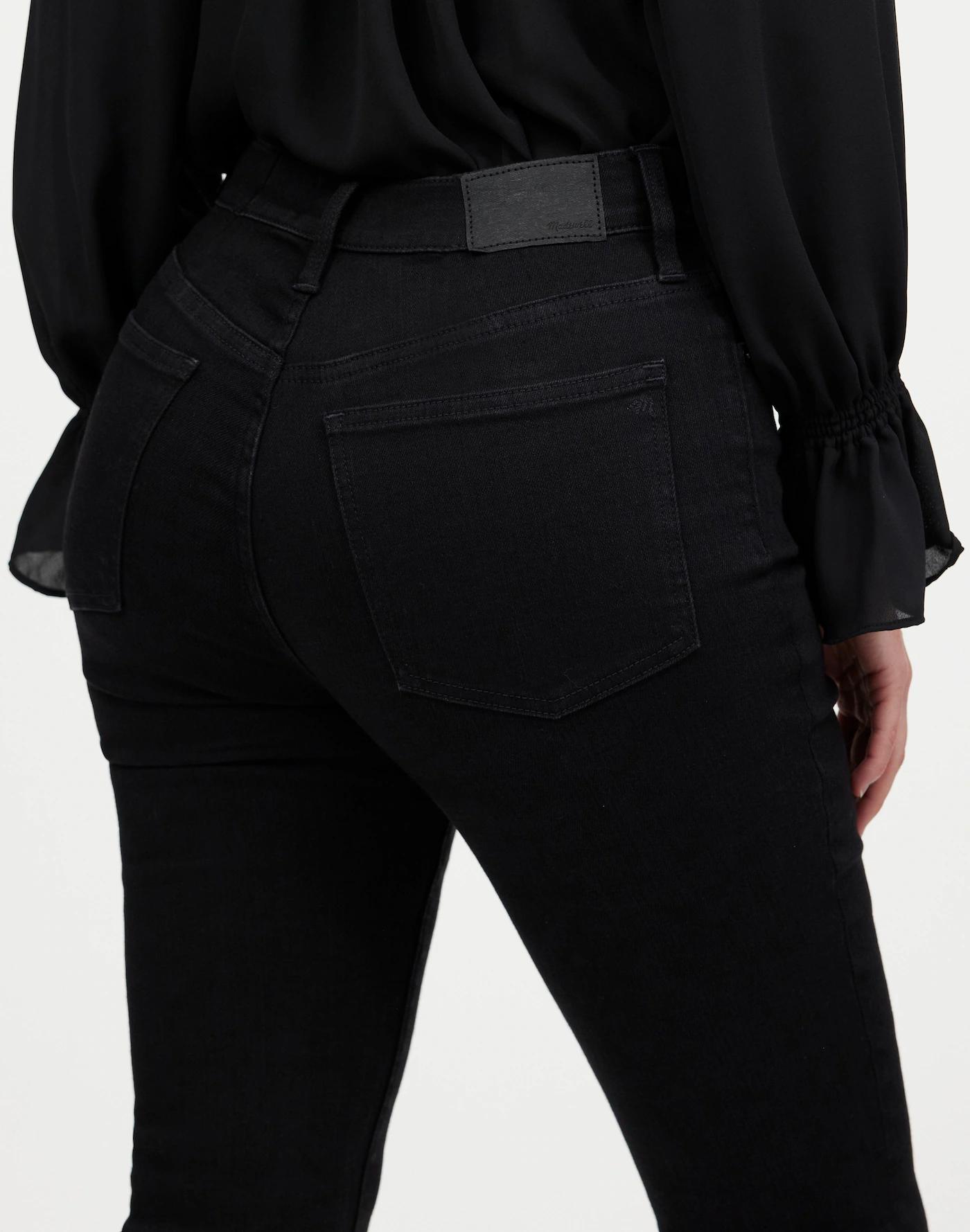 The Petite Curvy Kickout Crop Jean Product Image