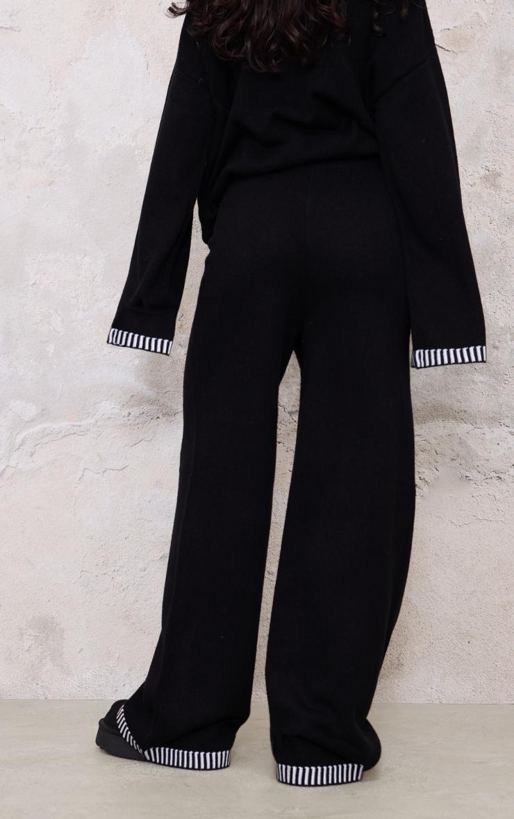 Monochrome Contrast Stitch Detail Knit Drawstring Waist Pants Product Image