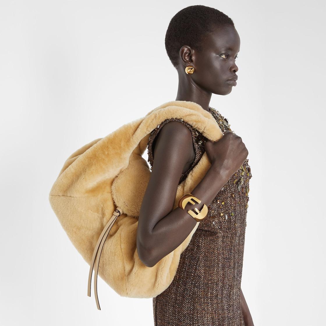 Fendi Sphera BraceletGold-colored bracelet Product Image