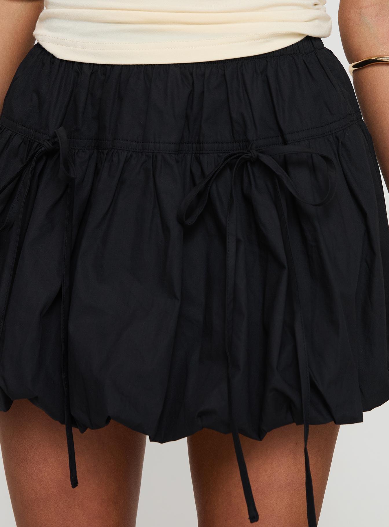 Vannes Bubble Hem Mini Skirt Black Product Image