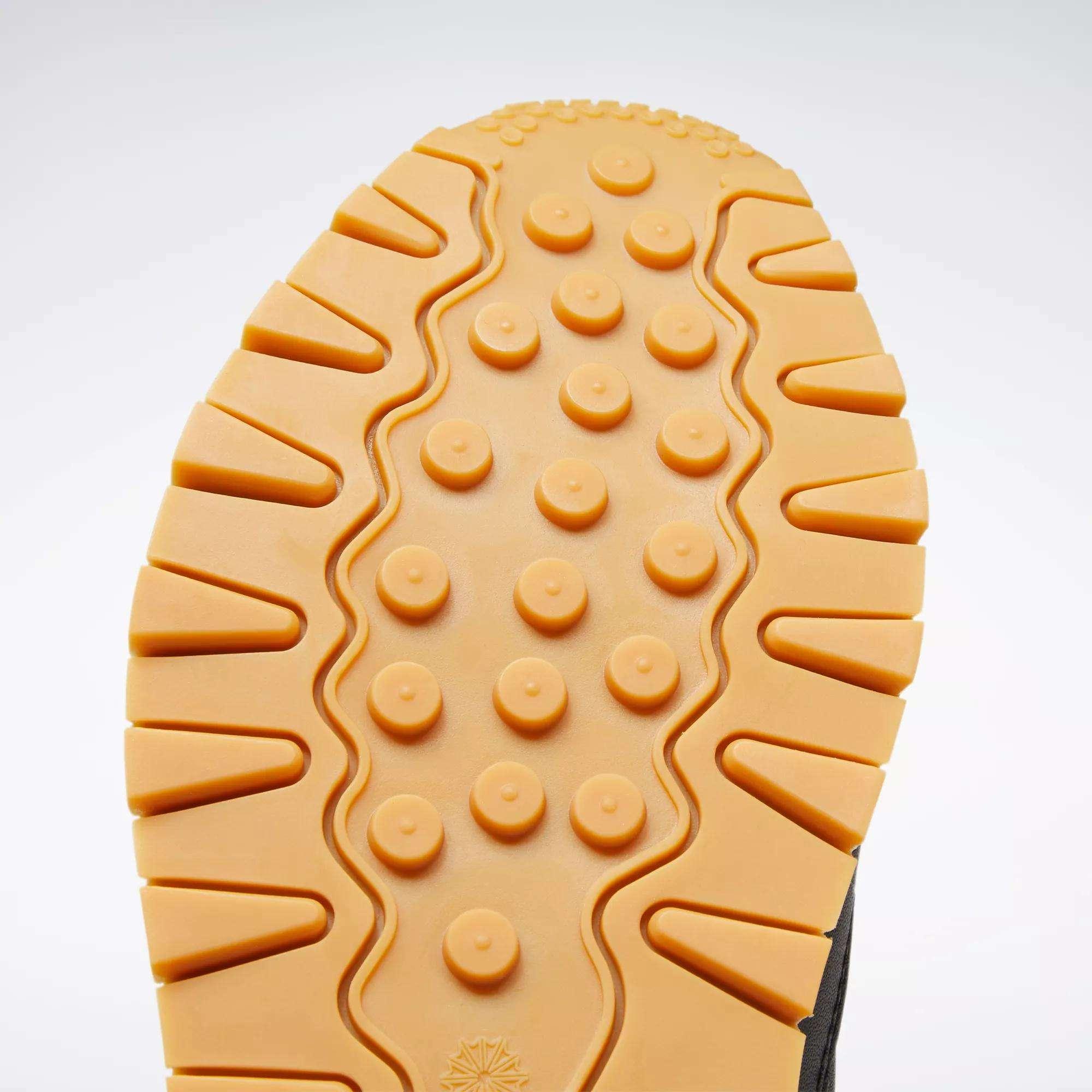 Women's Classic Leather Shoes Female Product Image