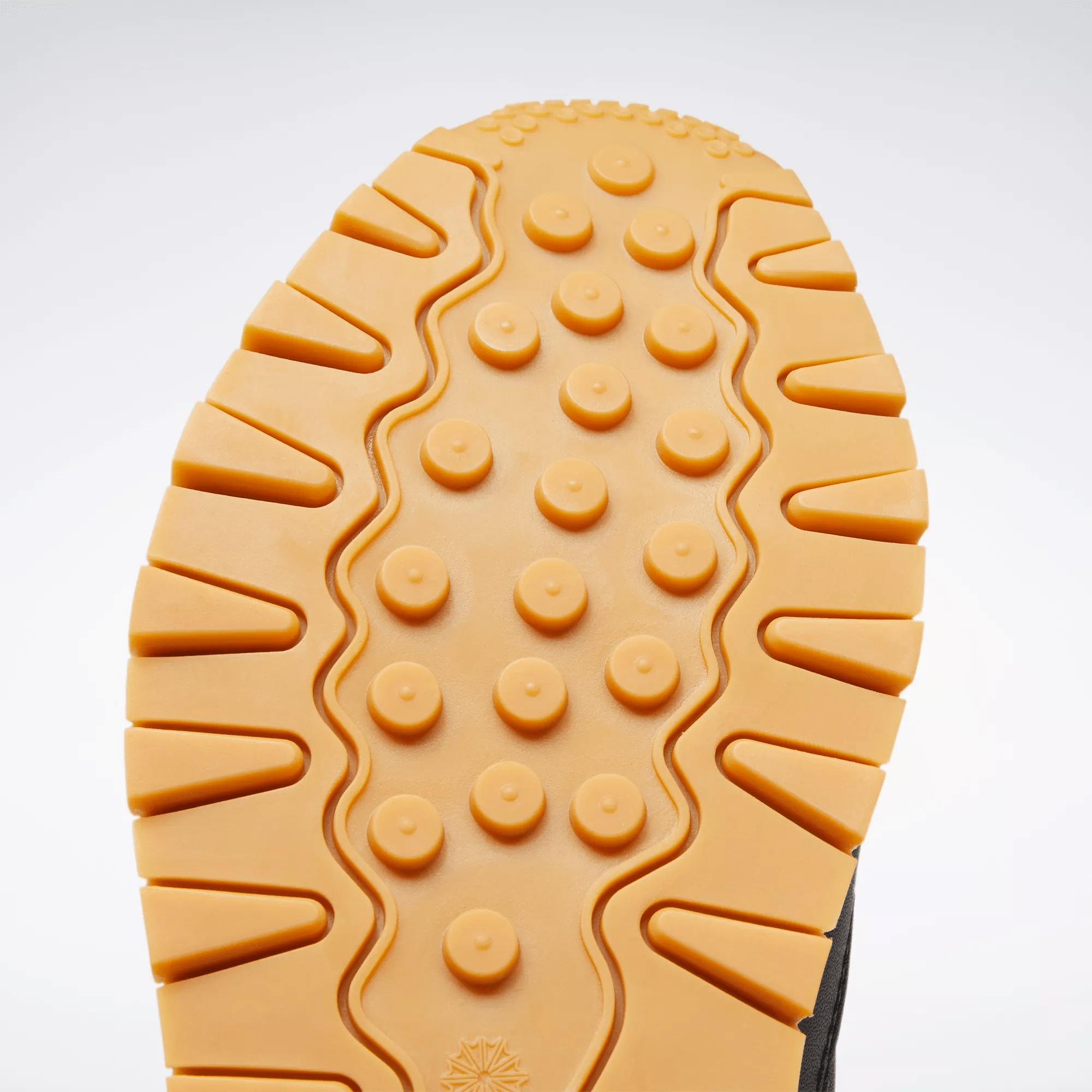 Women's Classic Leather Shoes Female Product Image