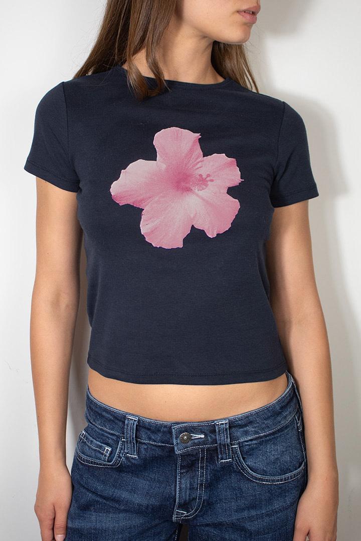 Flower t-shirt Product Image