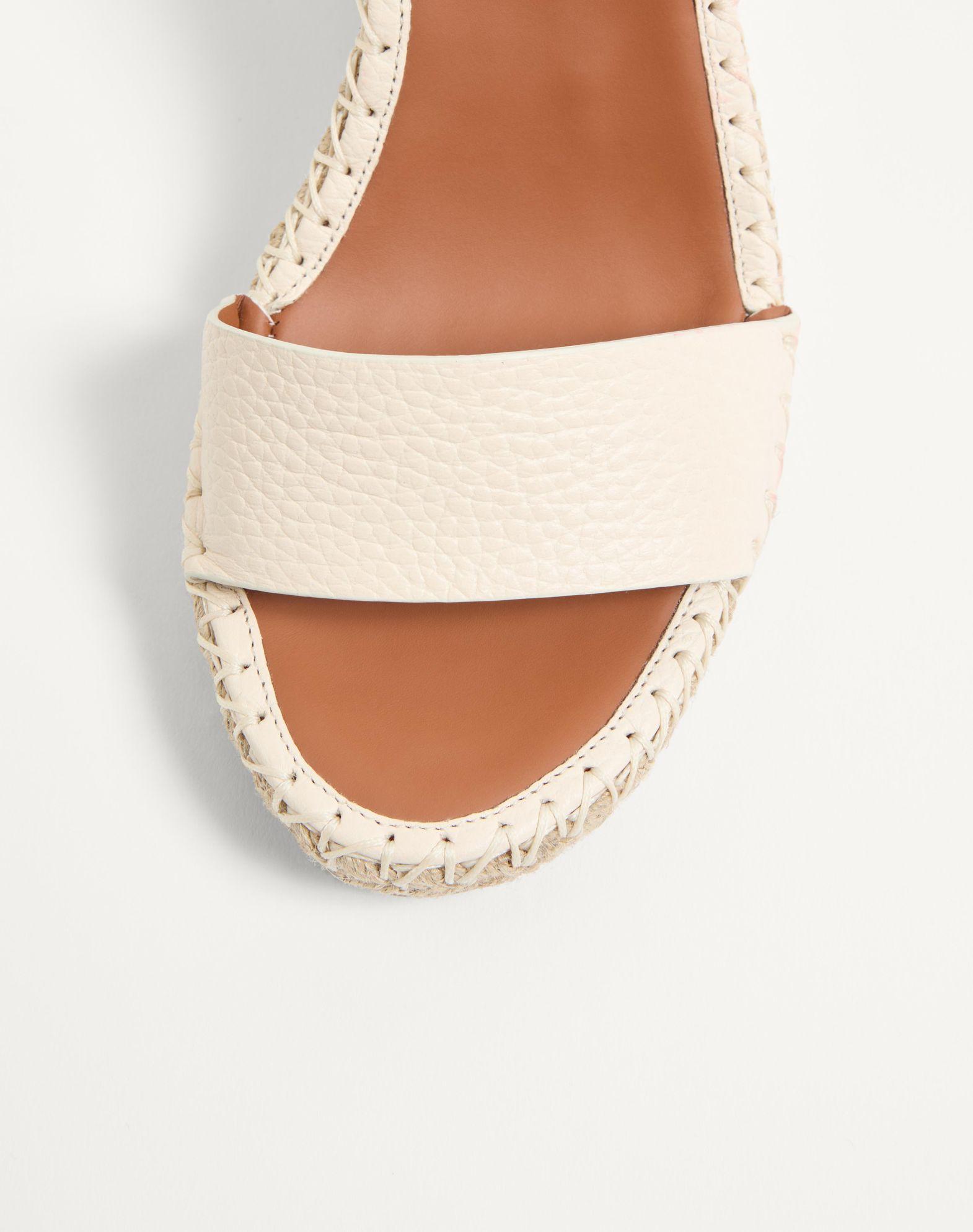 DOUBLE ROCKSTUD GRAINY CALFSKIN WEDGE SANDAL 105 MM Product Image