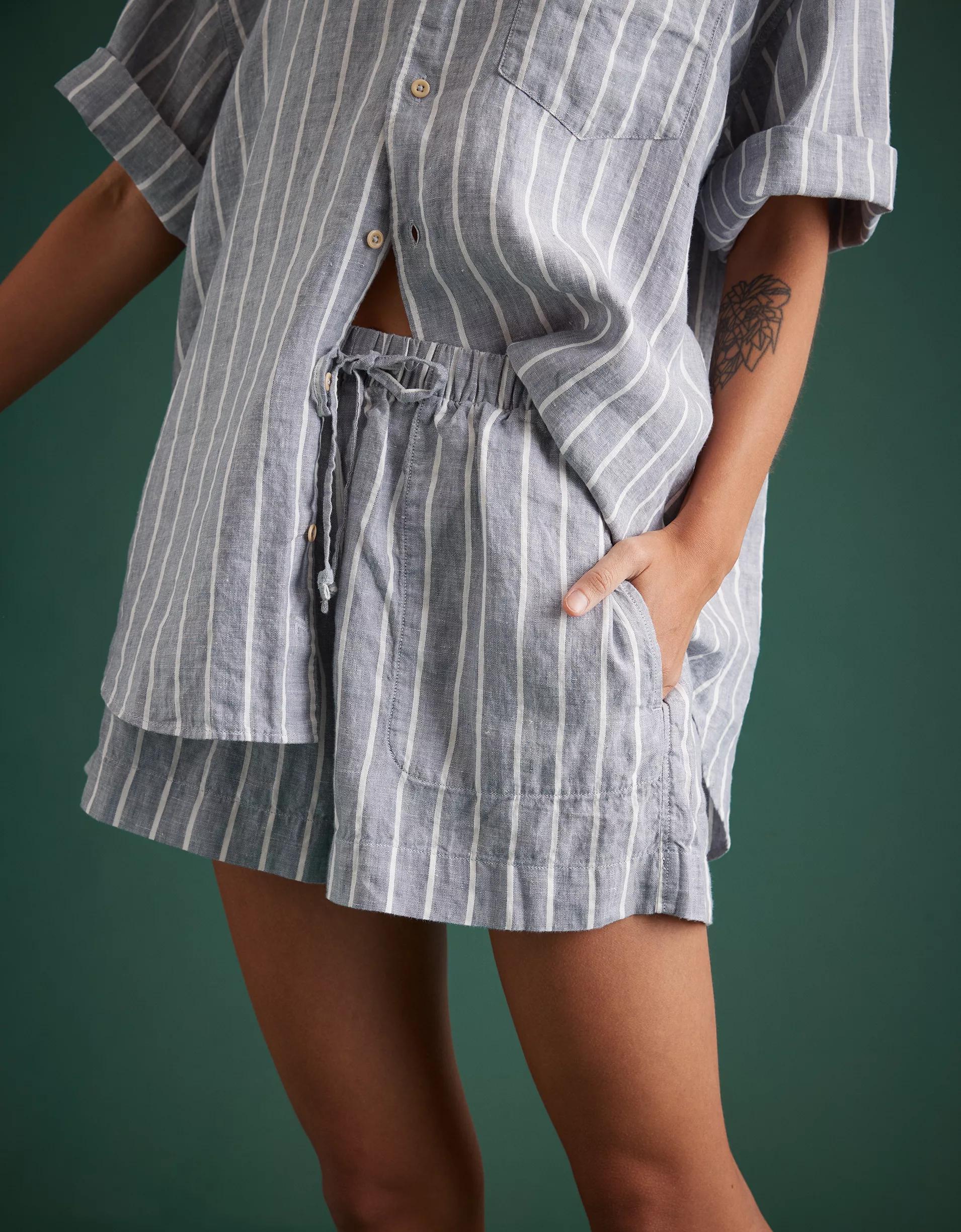 AE77 Premium Linen Pull-On Short Product Image