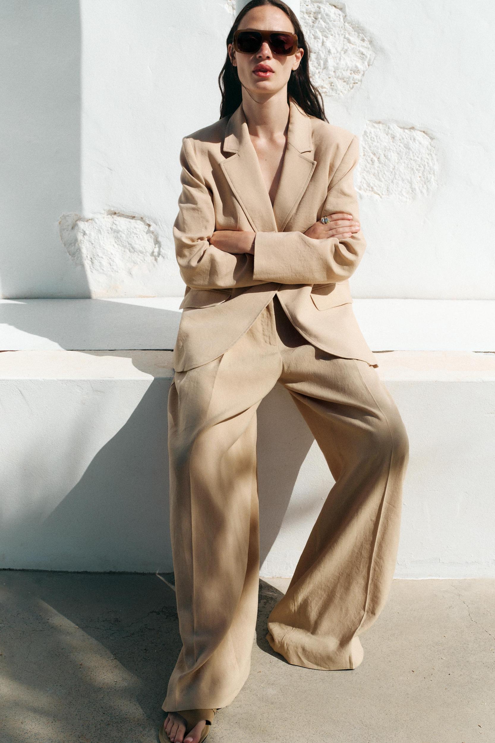 WIDE LEG LINEN PANTS WITH DARTS Product Image