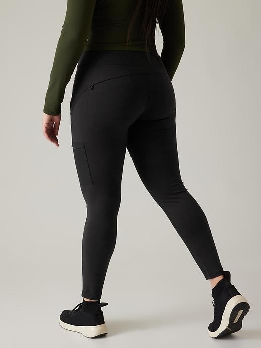 Headlands Hybrid High Rise Cargo Legging Product Image