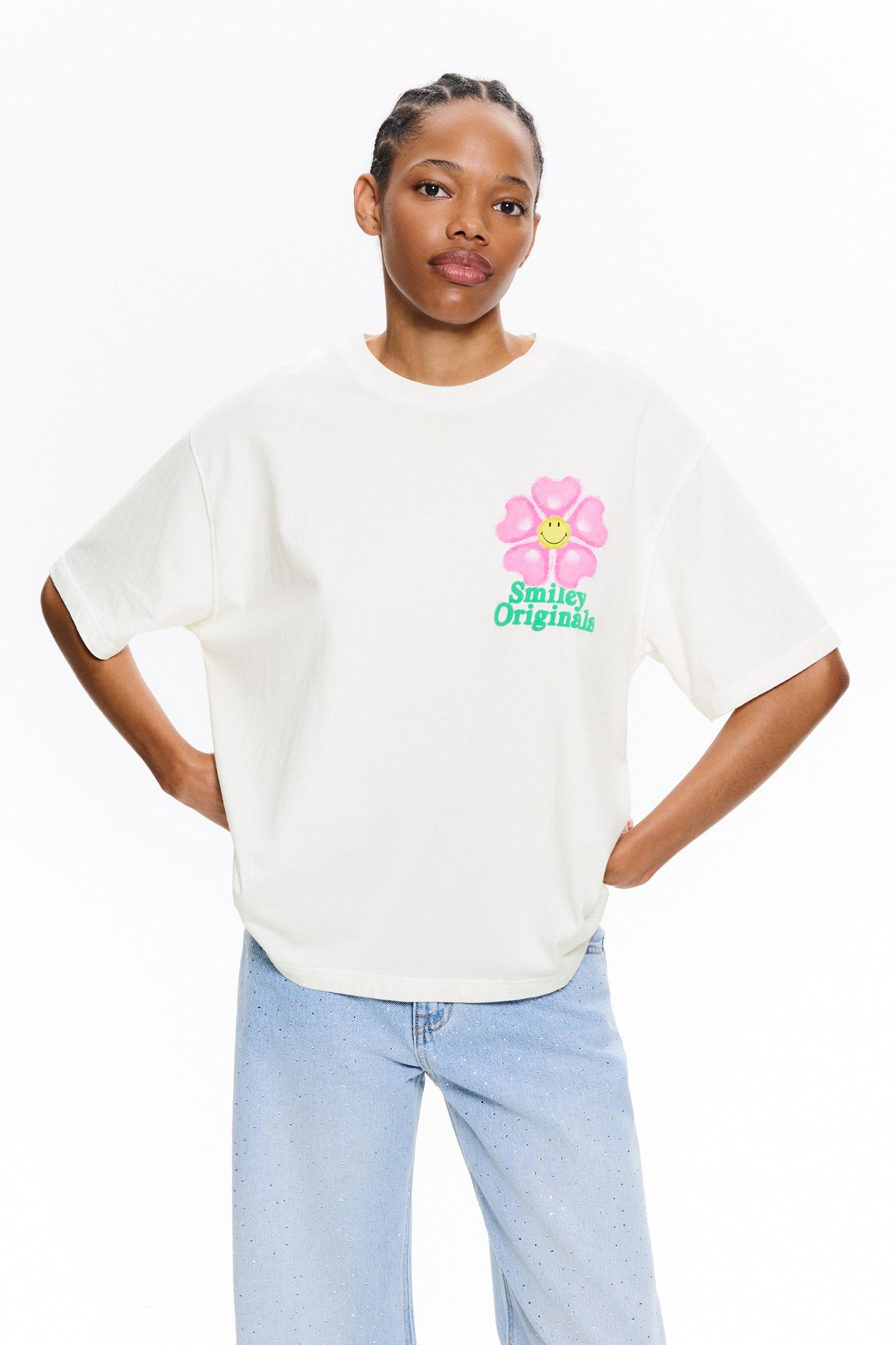 Smiley flower T-shirt Product Image