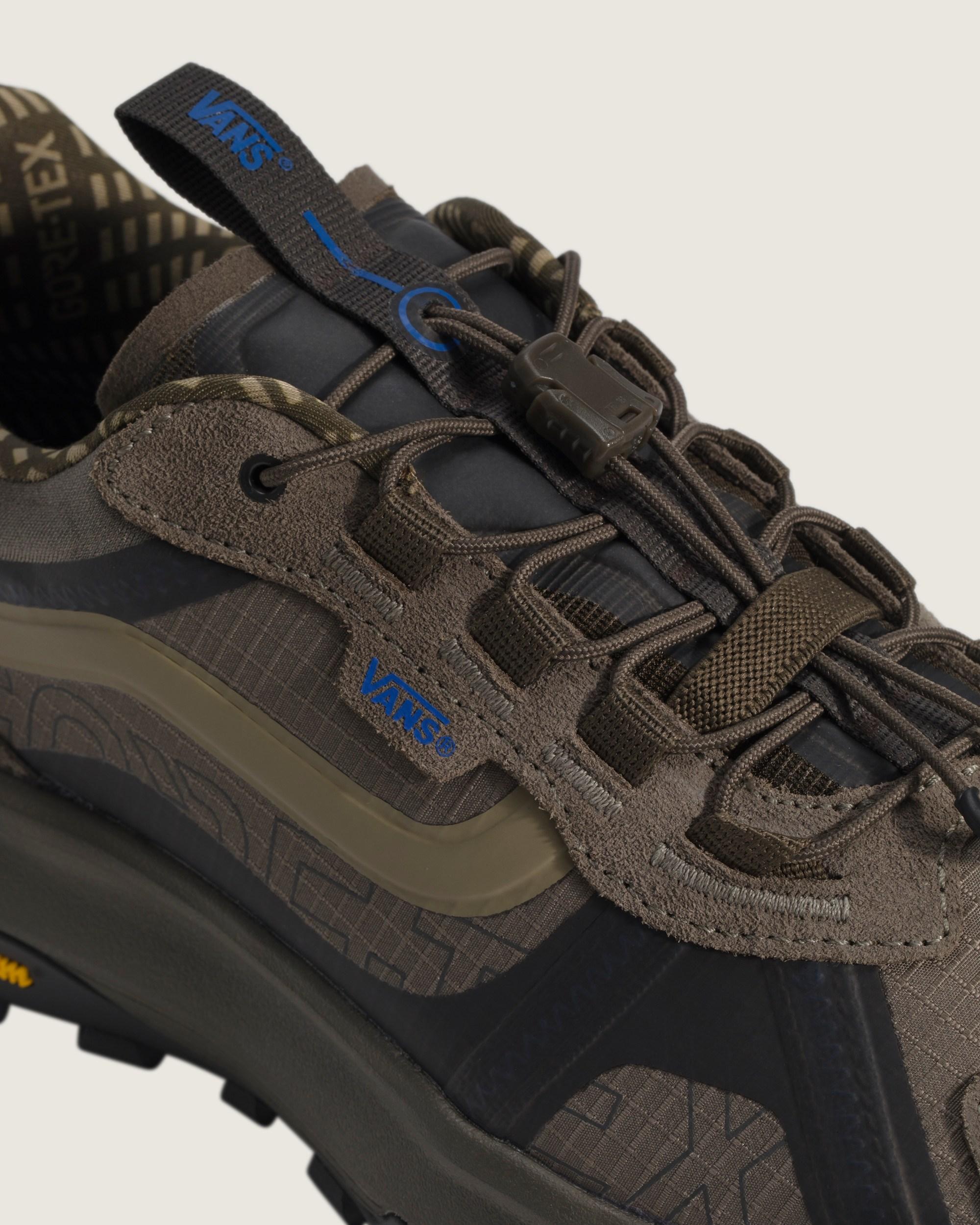 Crosspath XC GORE-TEX Shoe in Bungee Cord Brown / Coal Grey| Vans US Product Image