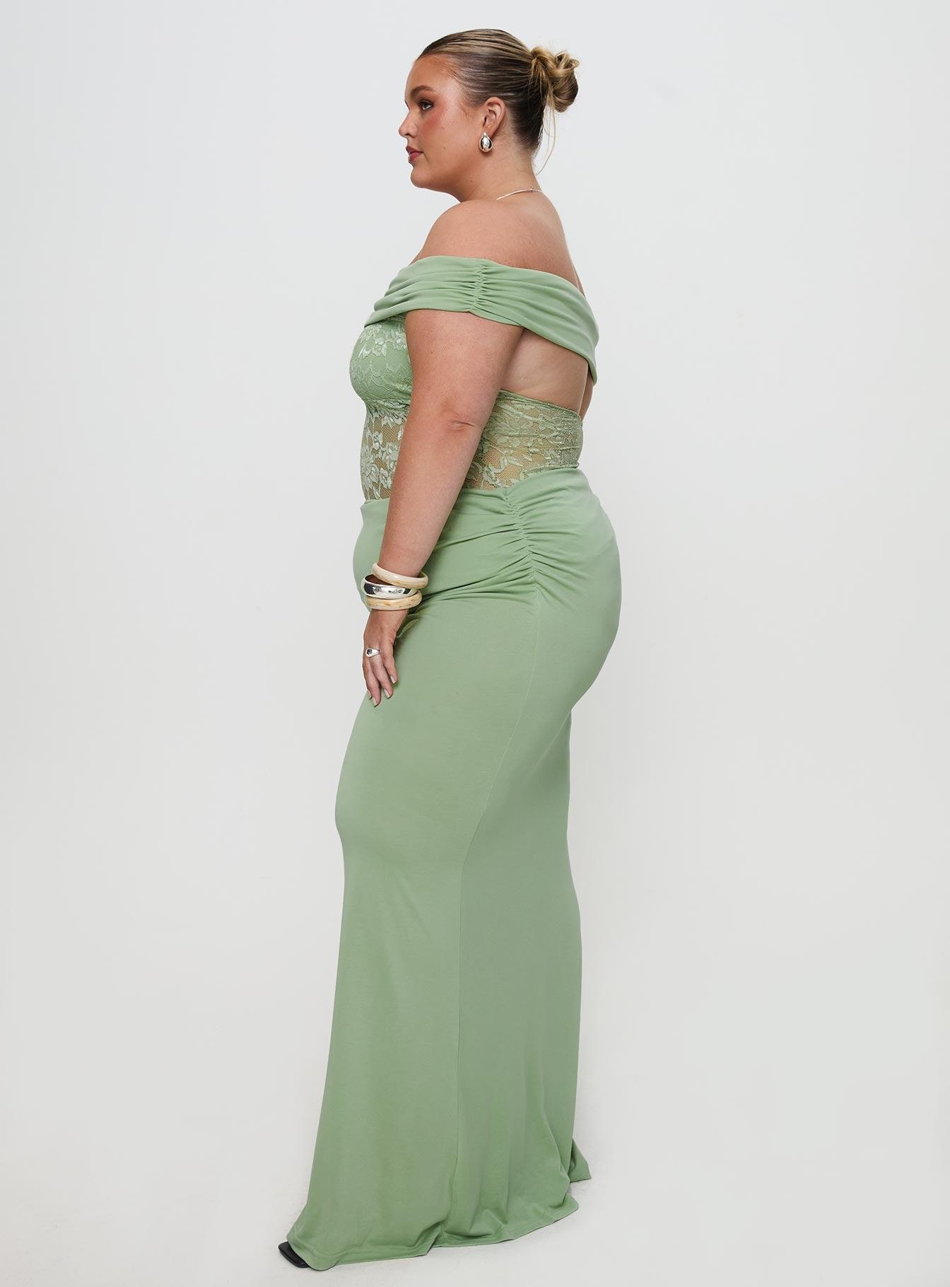 Gwendolen Off The Shoulder Maxi Dress Green Curve Product Image