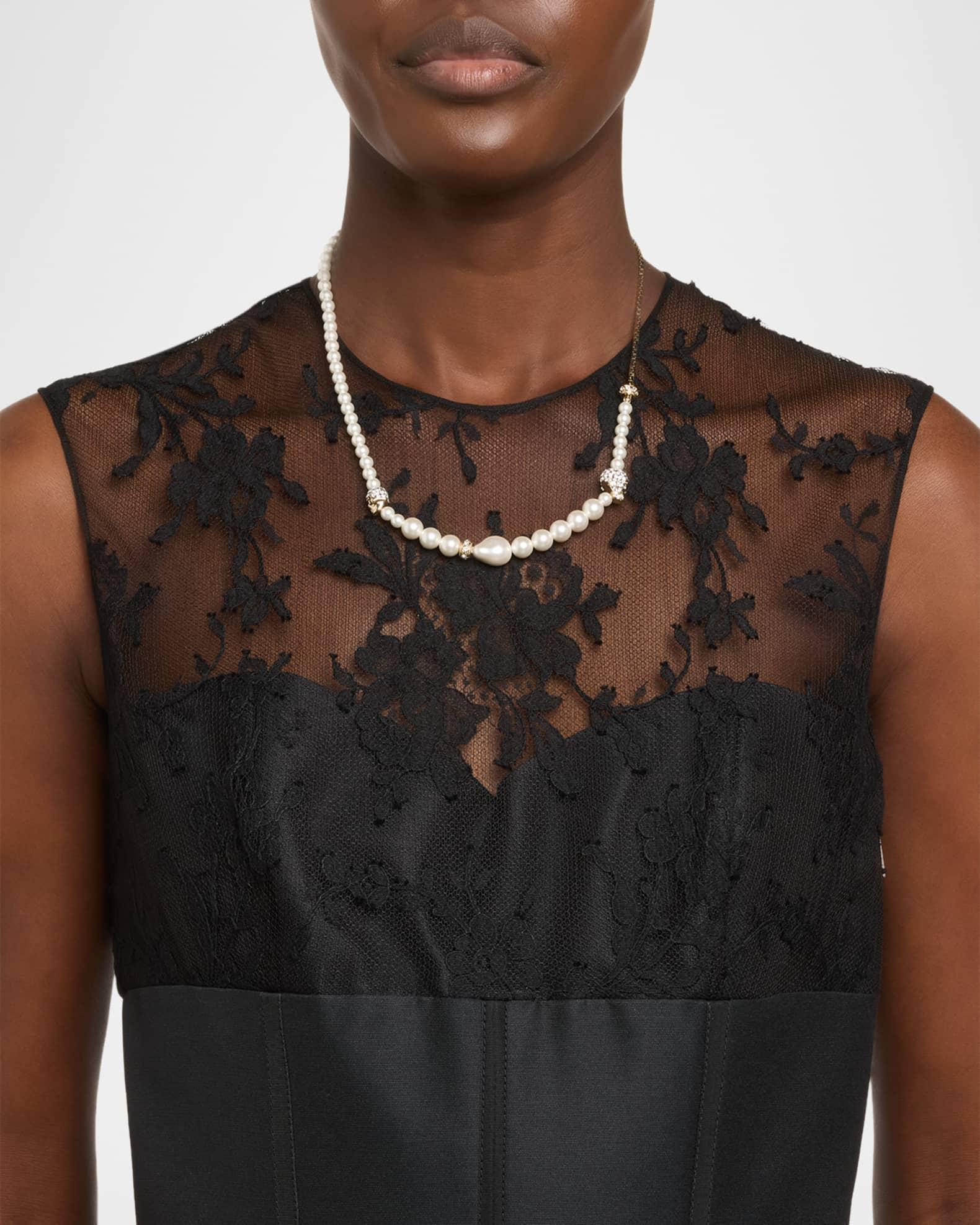 Pearly Skull Necklace Product Image