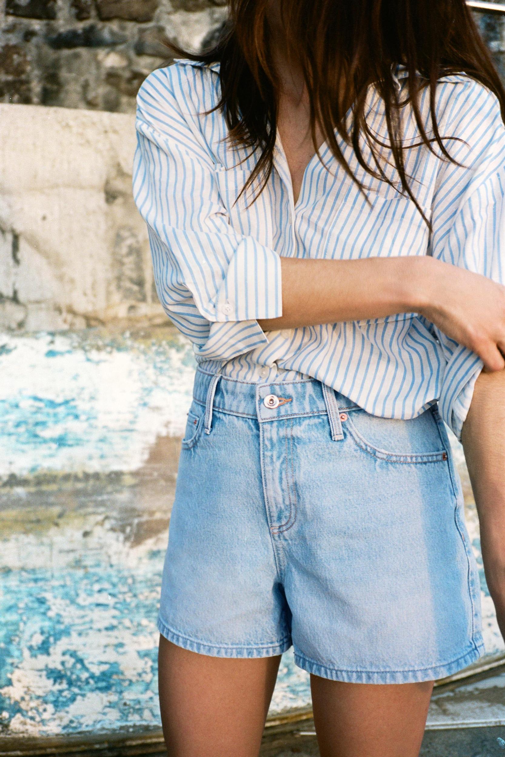 Z1975 MOM FIT MID-RISE SHORTS Product Image