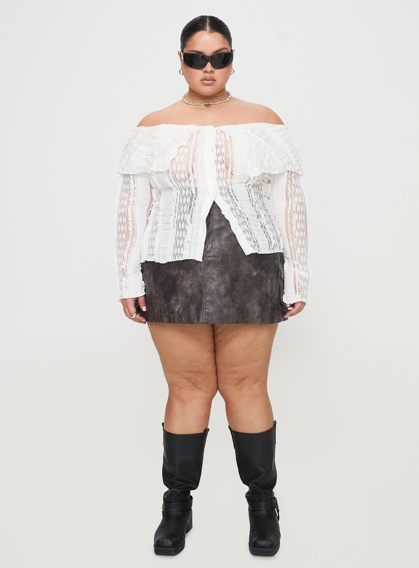 Lisbeth Off The Shoulder Top White Curve Product Image