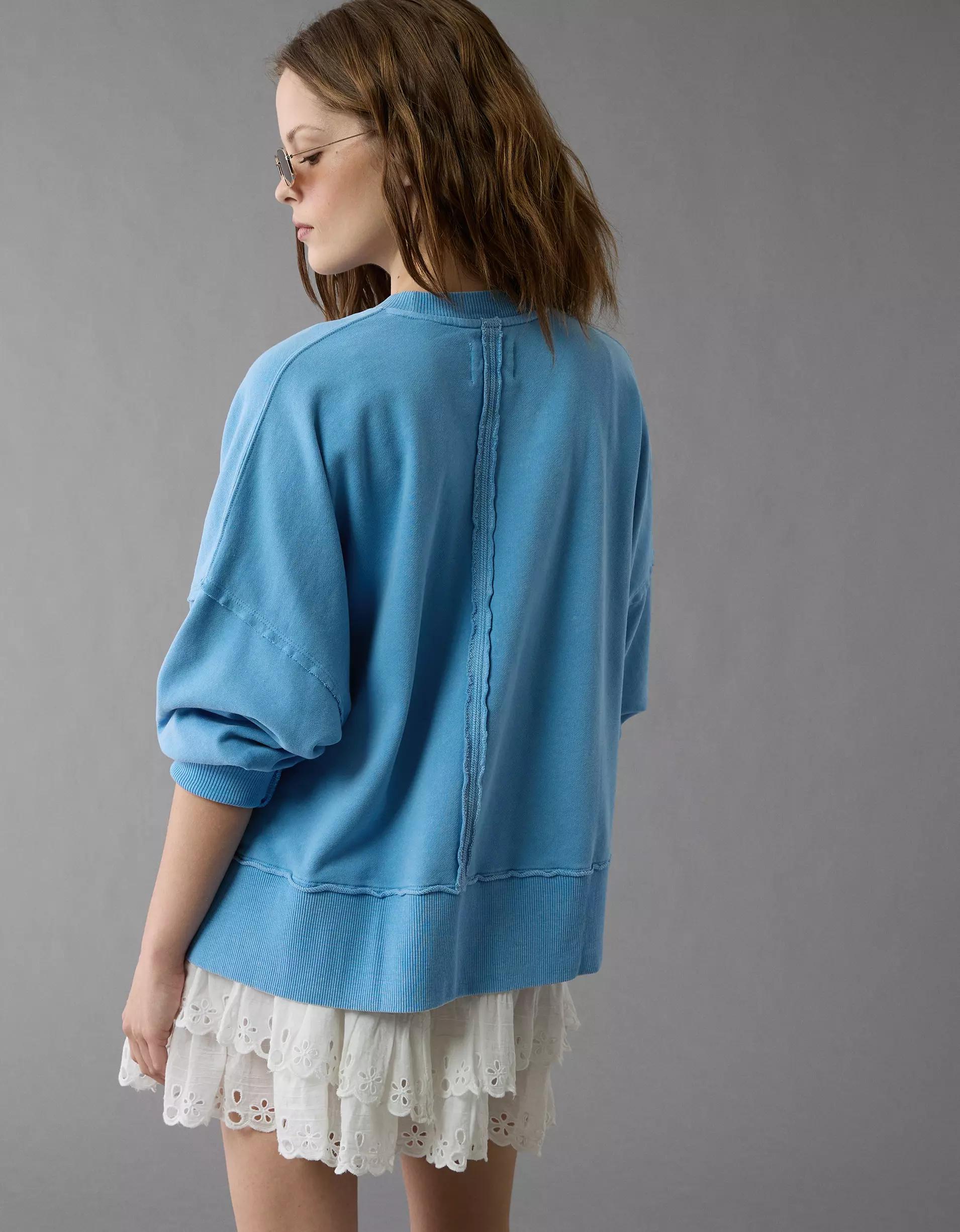 AE Big Hug Destination Graphic Crew Neck Sweatshirt Product Image