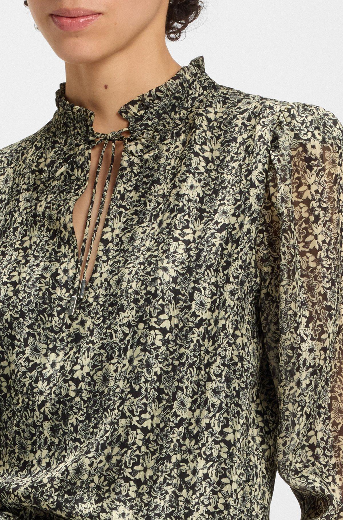 Relaxed-fit blouse in printed seersucker Product Image