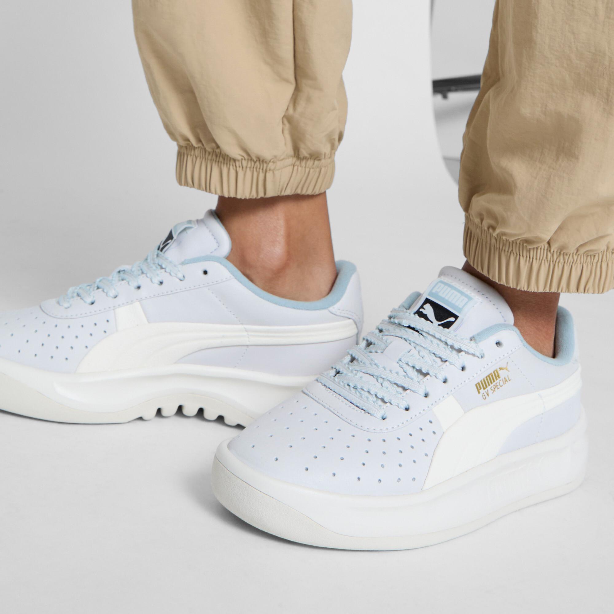 GV Special Women's Sneakers Product Image