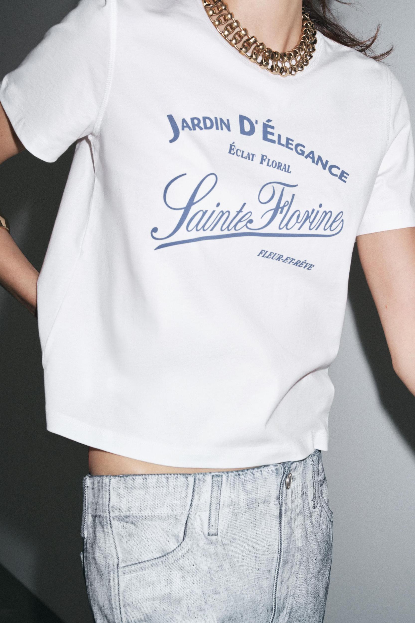 CONTRAST TEXT T-SHIRT Product Image