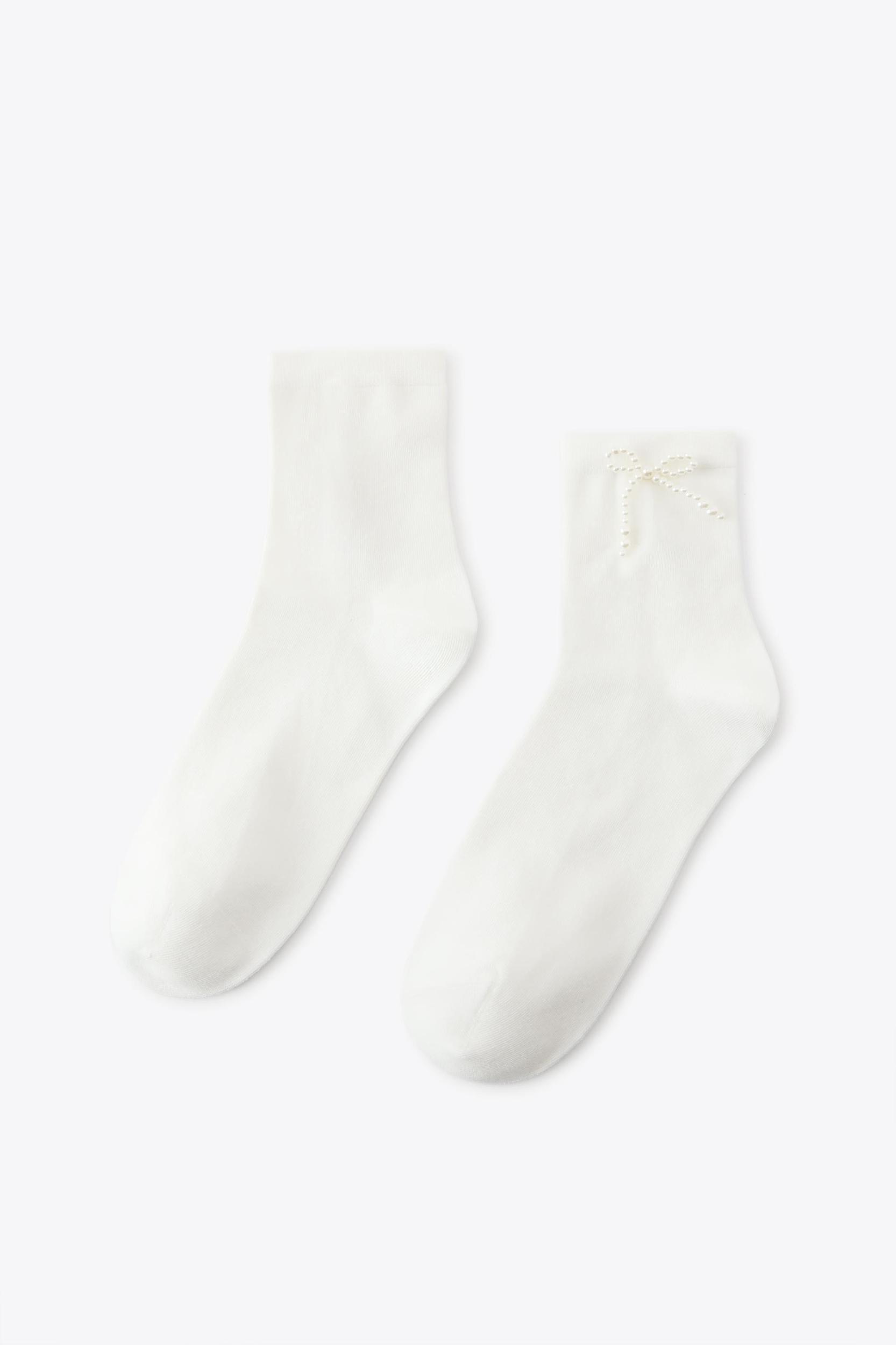 PEARL BOW ANKLE SOCKS Product Image