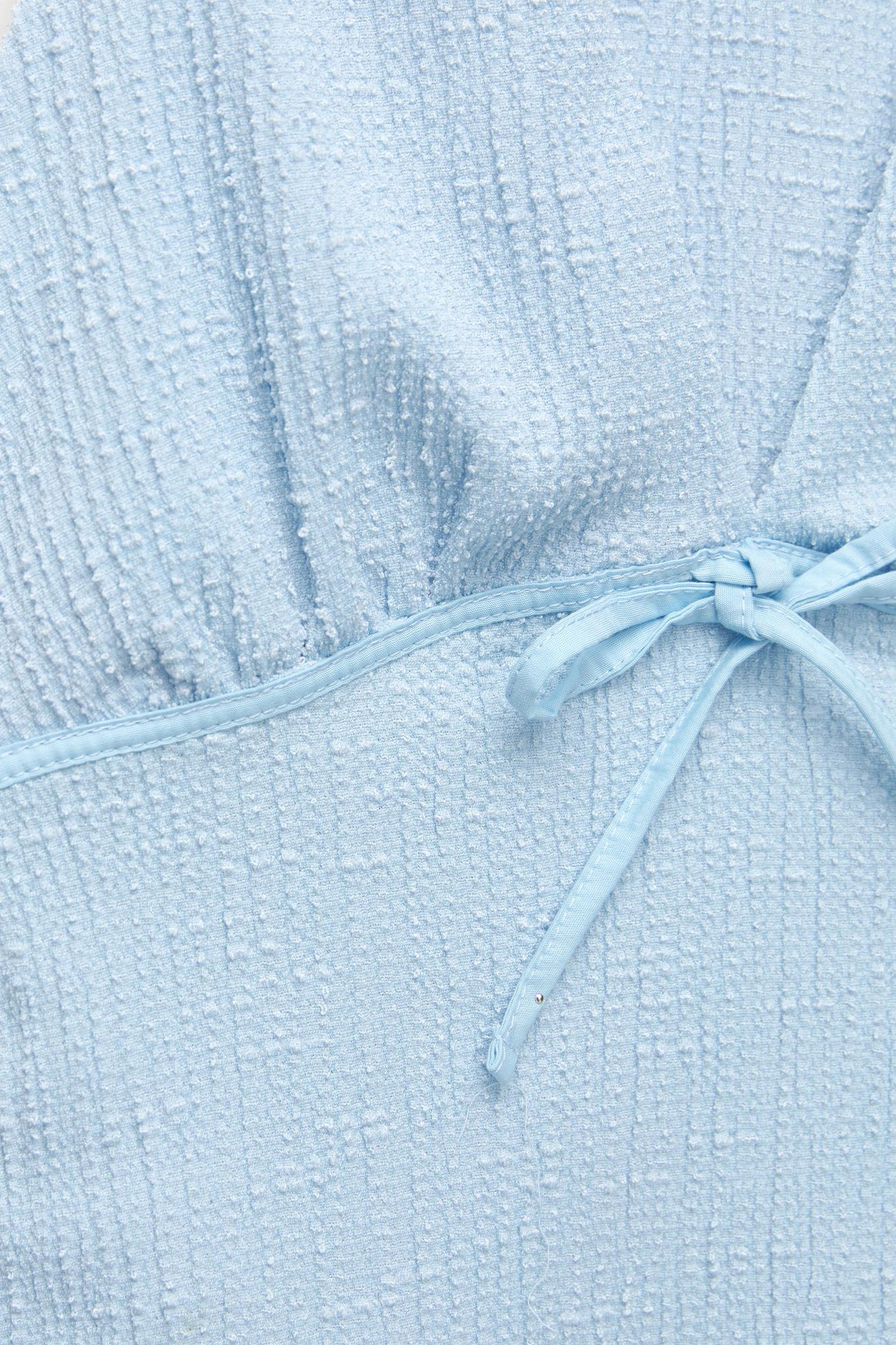 Rustic top with bow Product Image