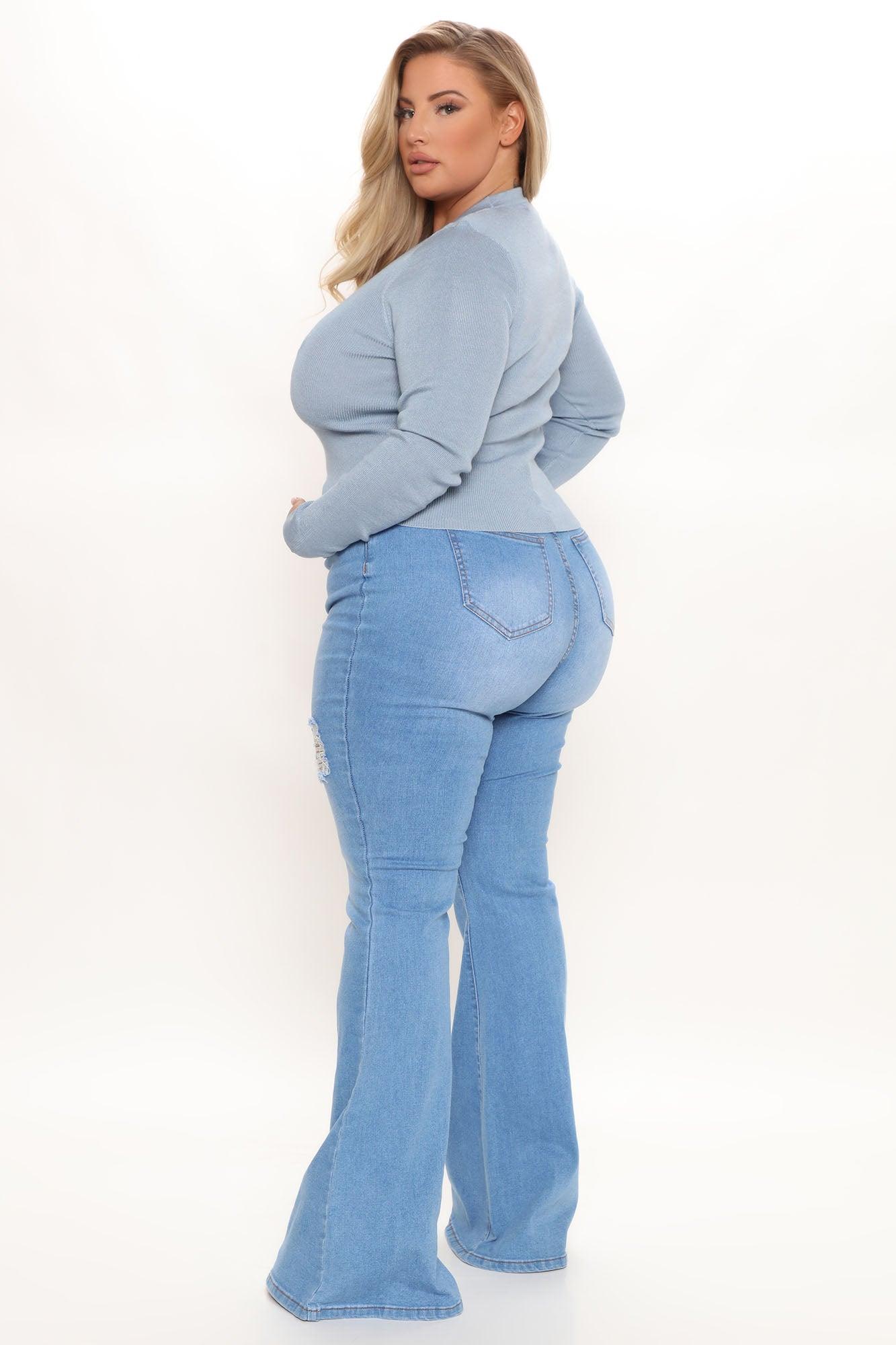 Kassie Button Cropped Cardigan Sweater - Blue Female Product Image