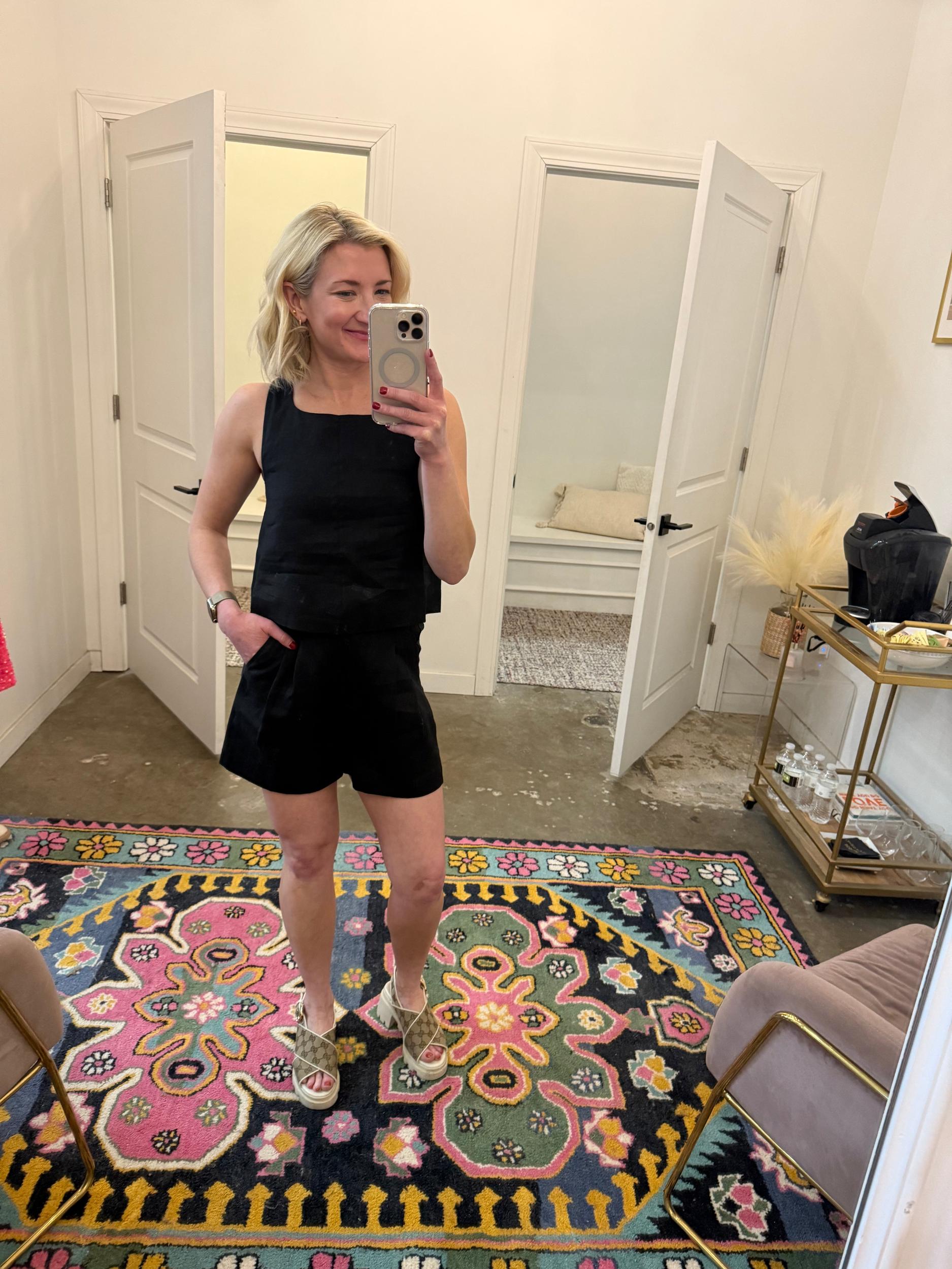 Thilda Short Product Image