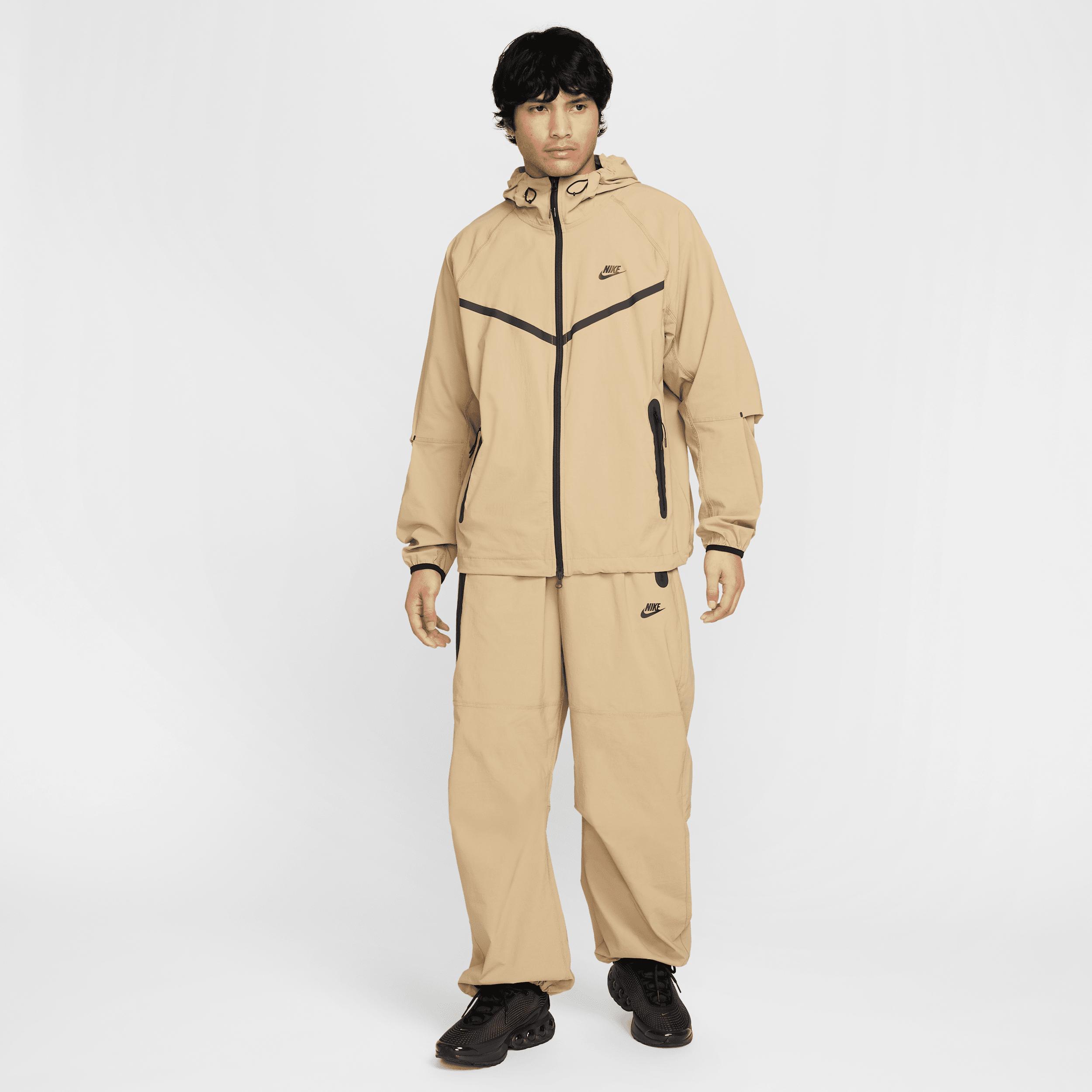 Nike Men's Tech Woven Oversized Pants Product Image